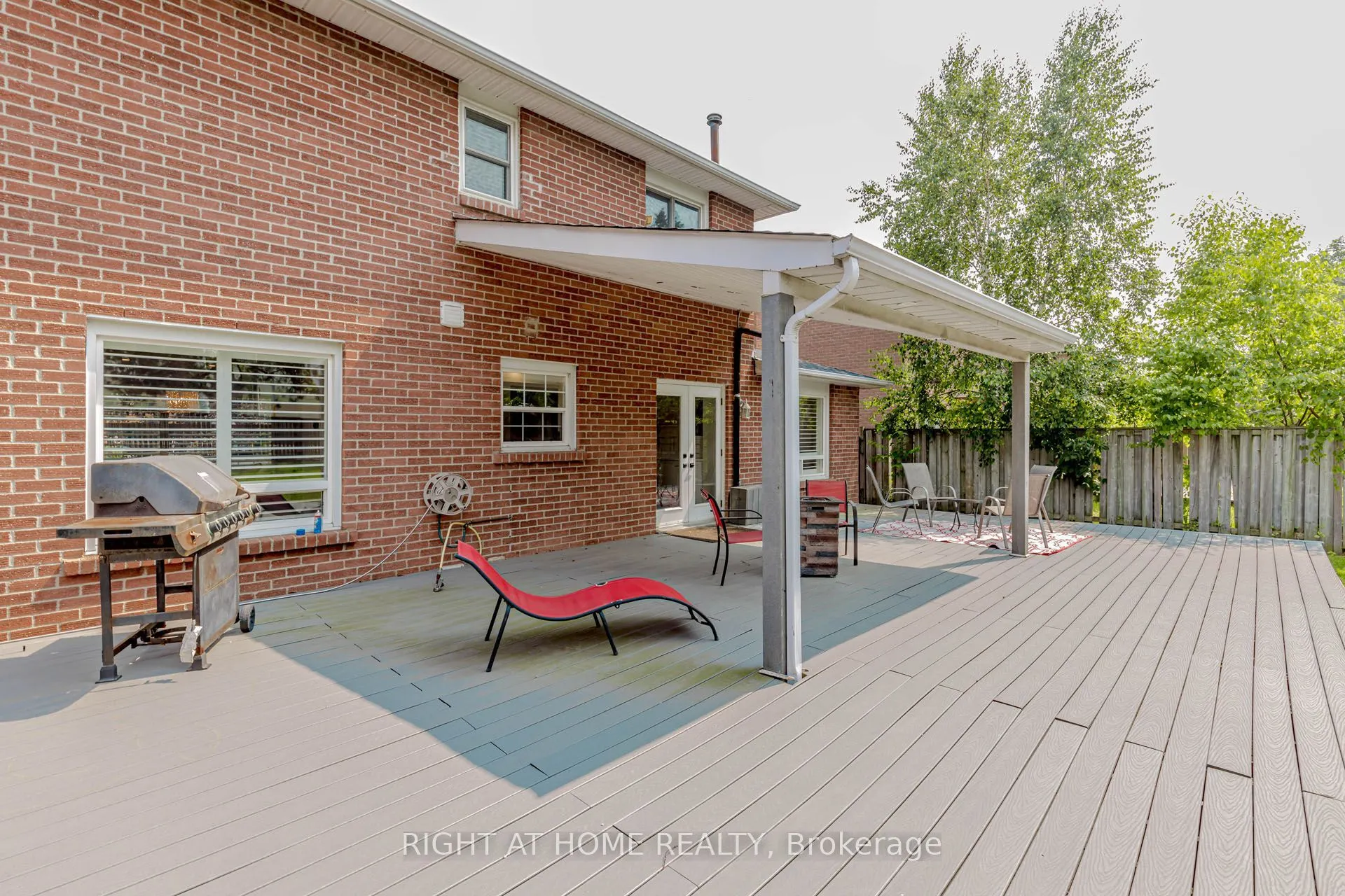 1073 Mesa Crescent
