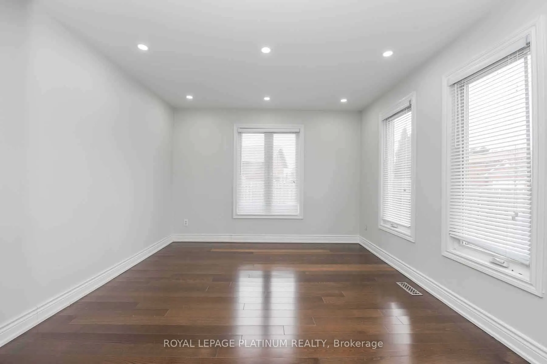 63 Lord Simcoe Drive