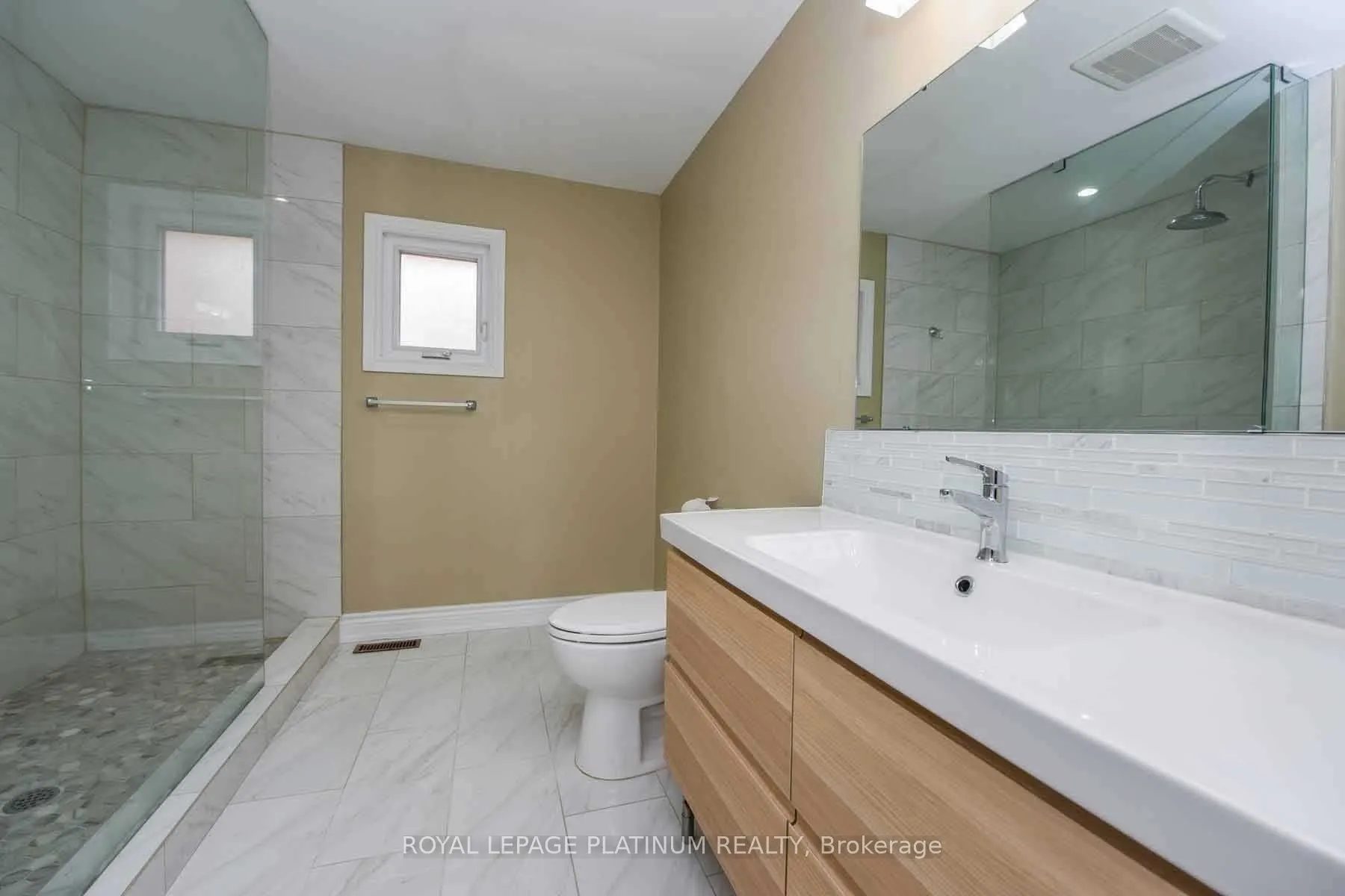 63 Lord Simcoe Drive