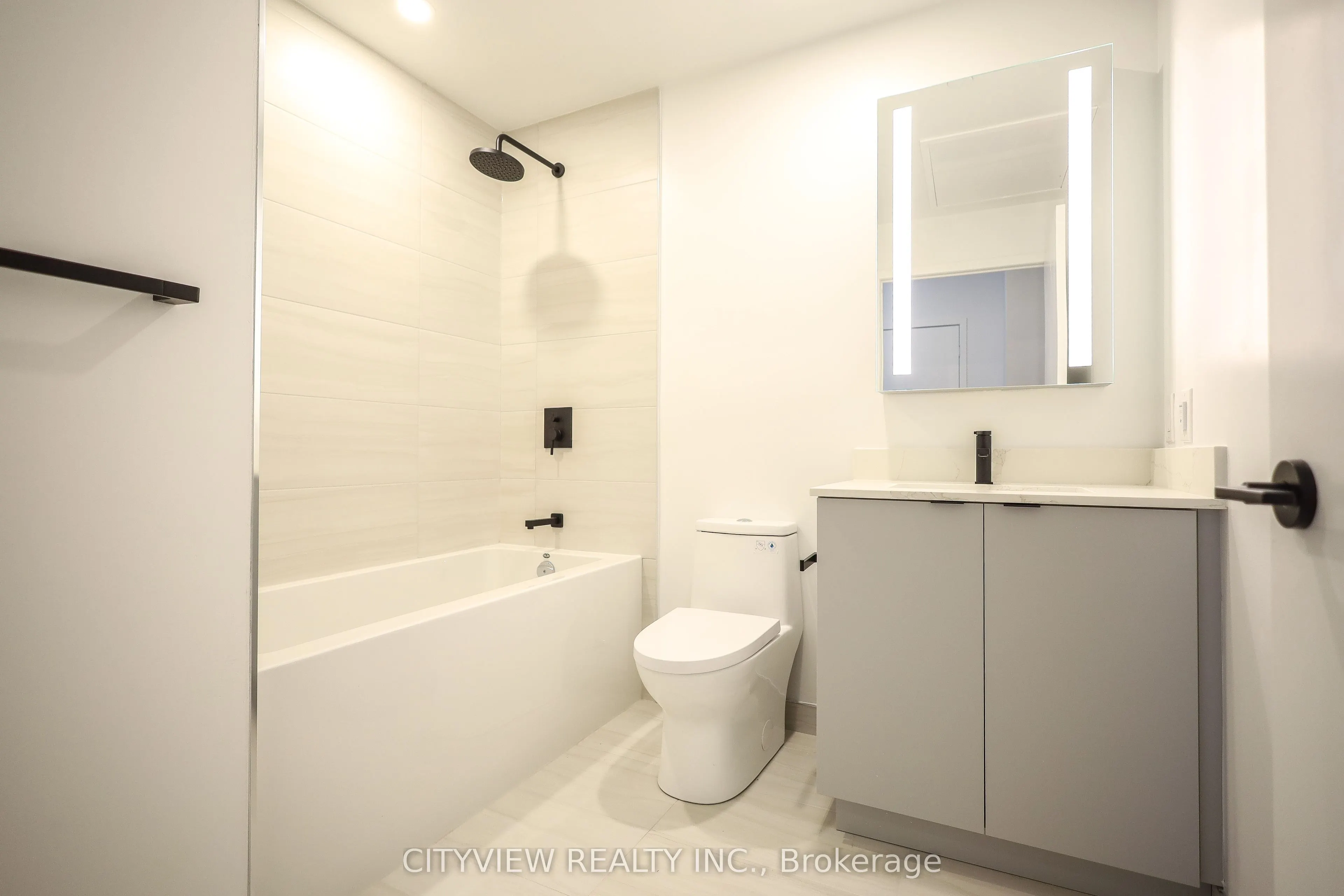 285 Dufferin Street #1127