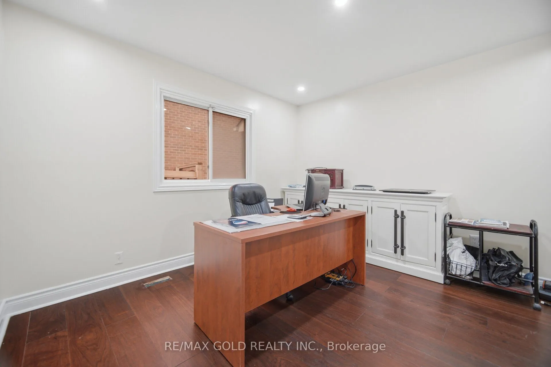 40 Kenpark Avenue