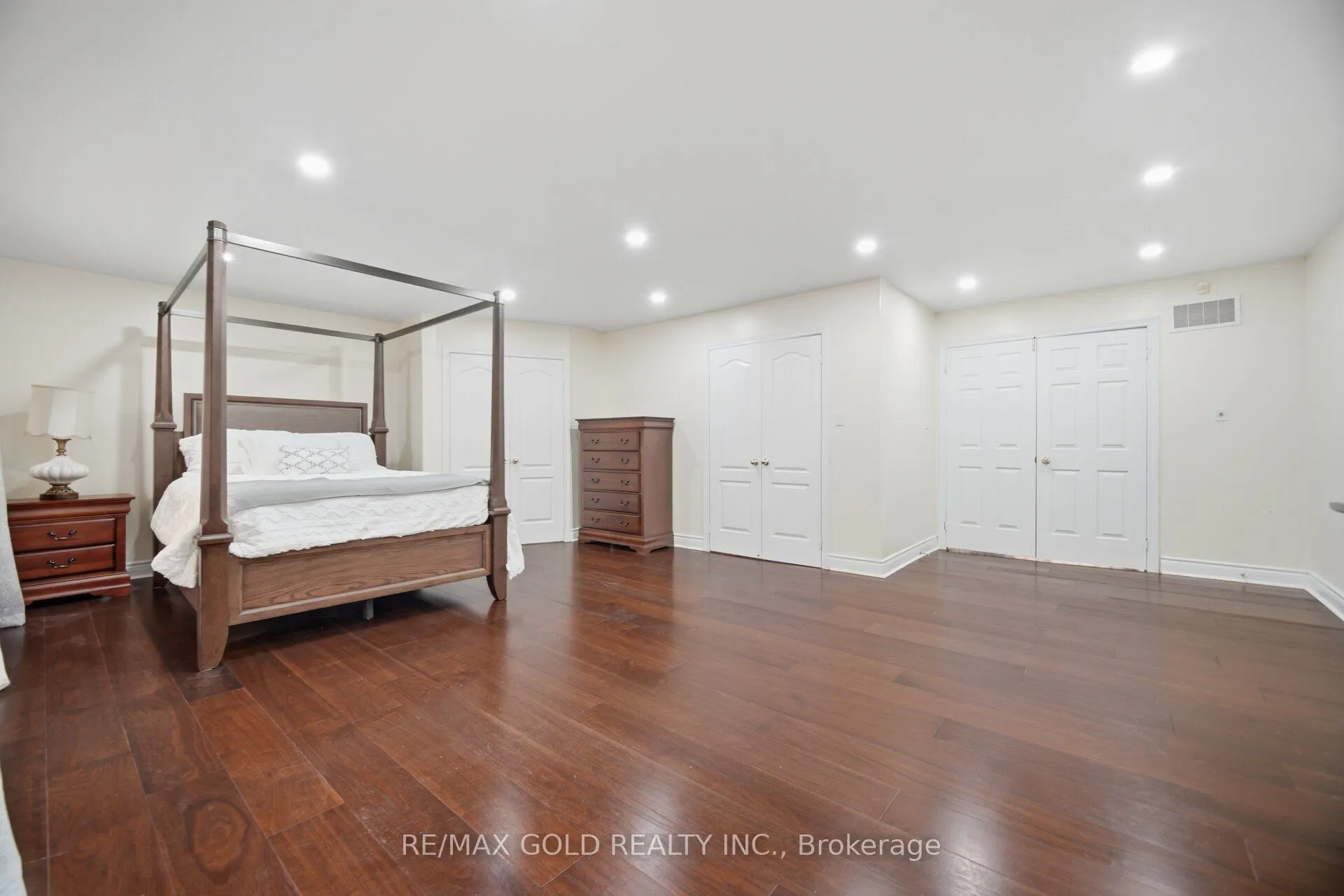 40 Kenpark Avenue