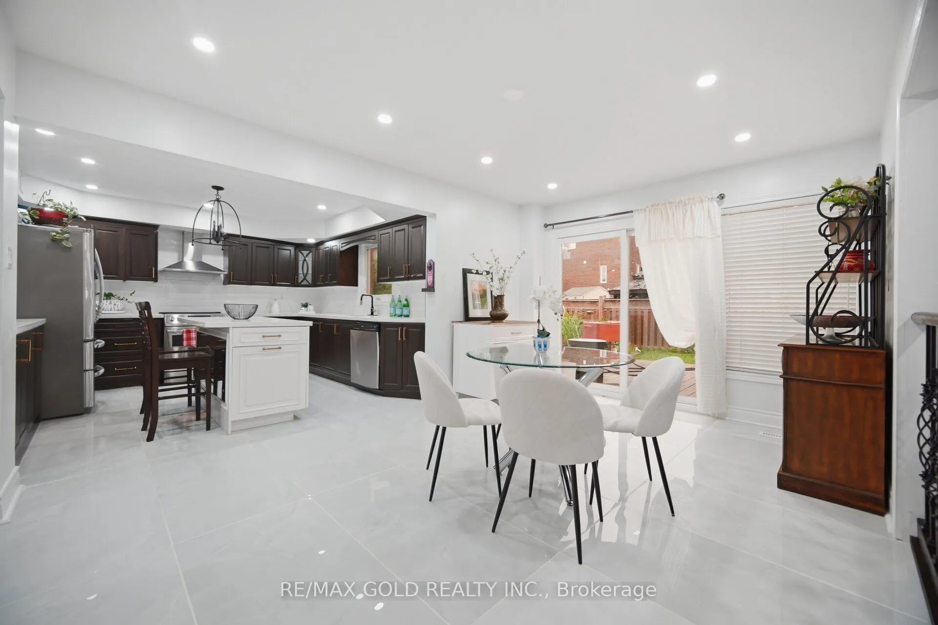 40 Kenpark Avenue