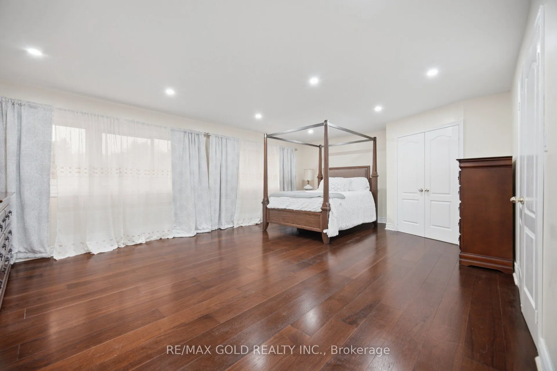 40 Kenpark Avenue