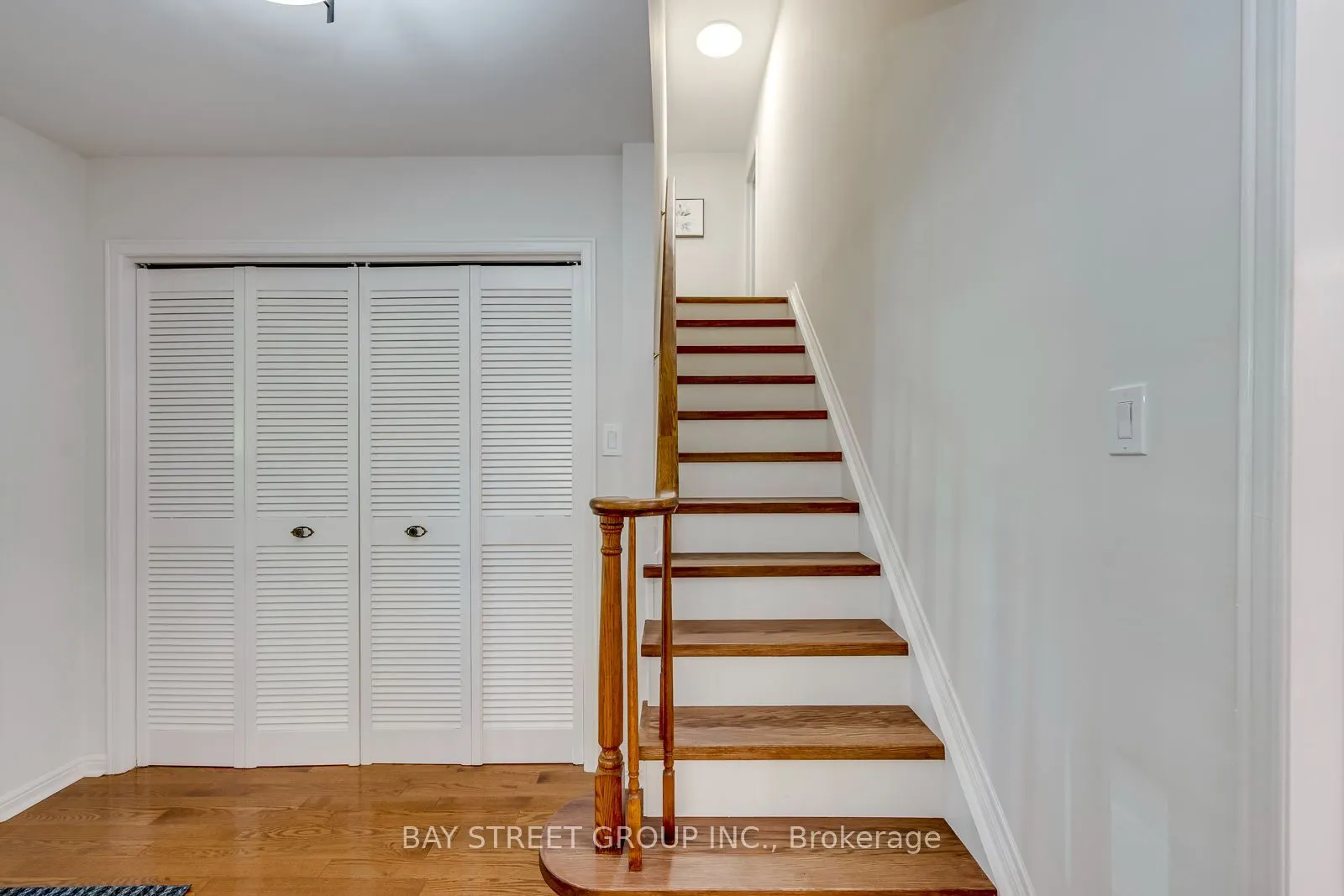 2234 Bennington Gate