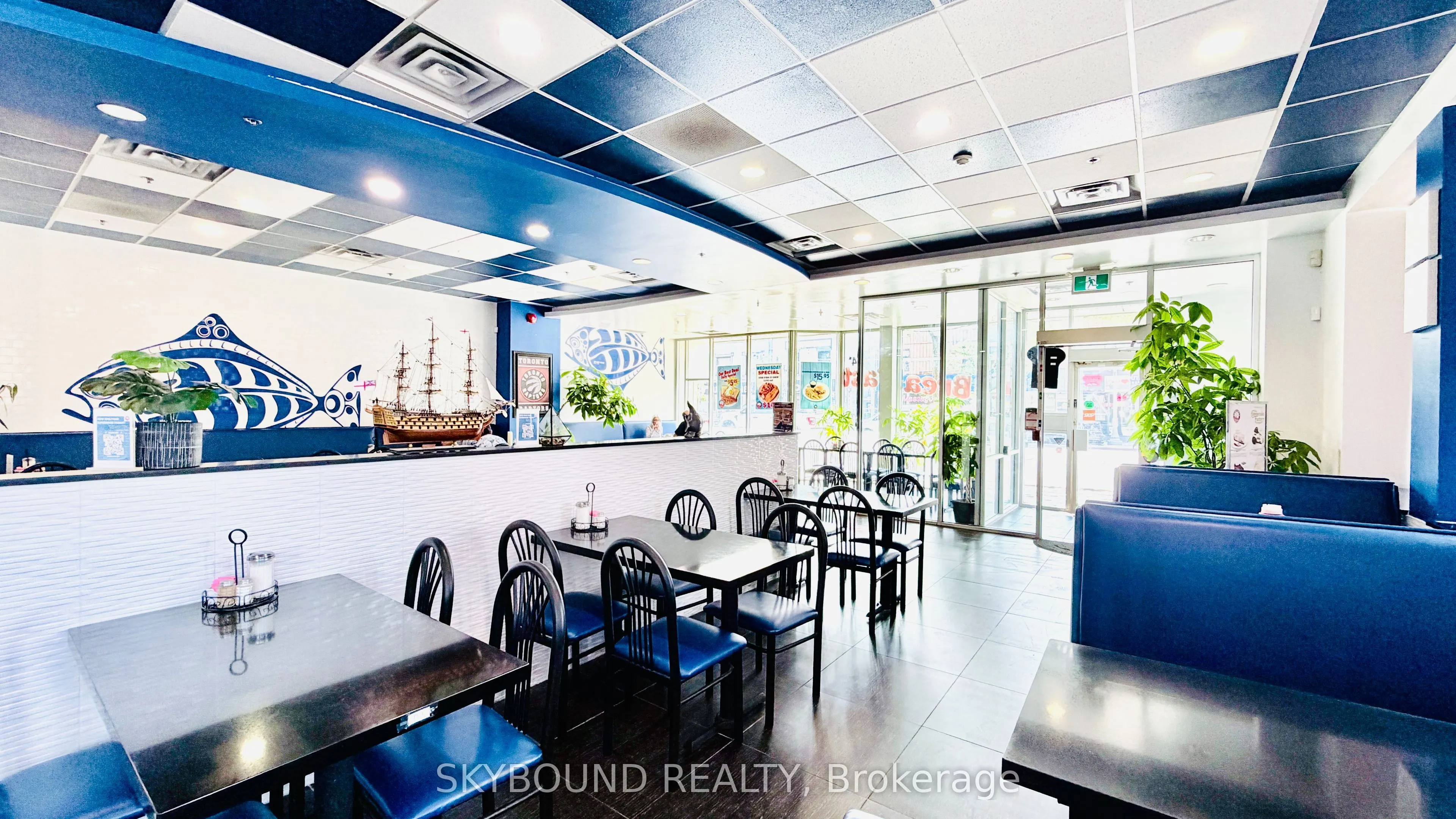 2814 Lakeshore Boulevard W #2