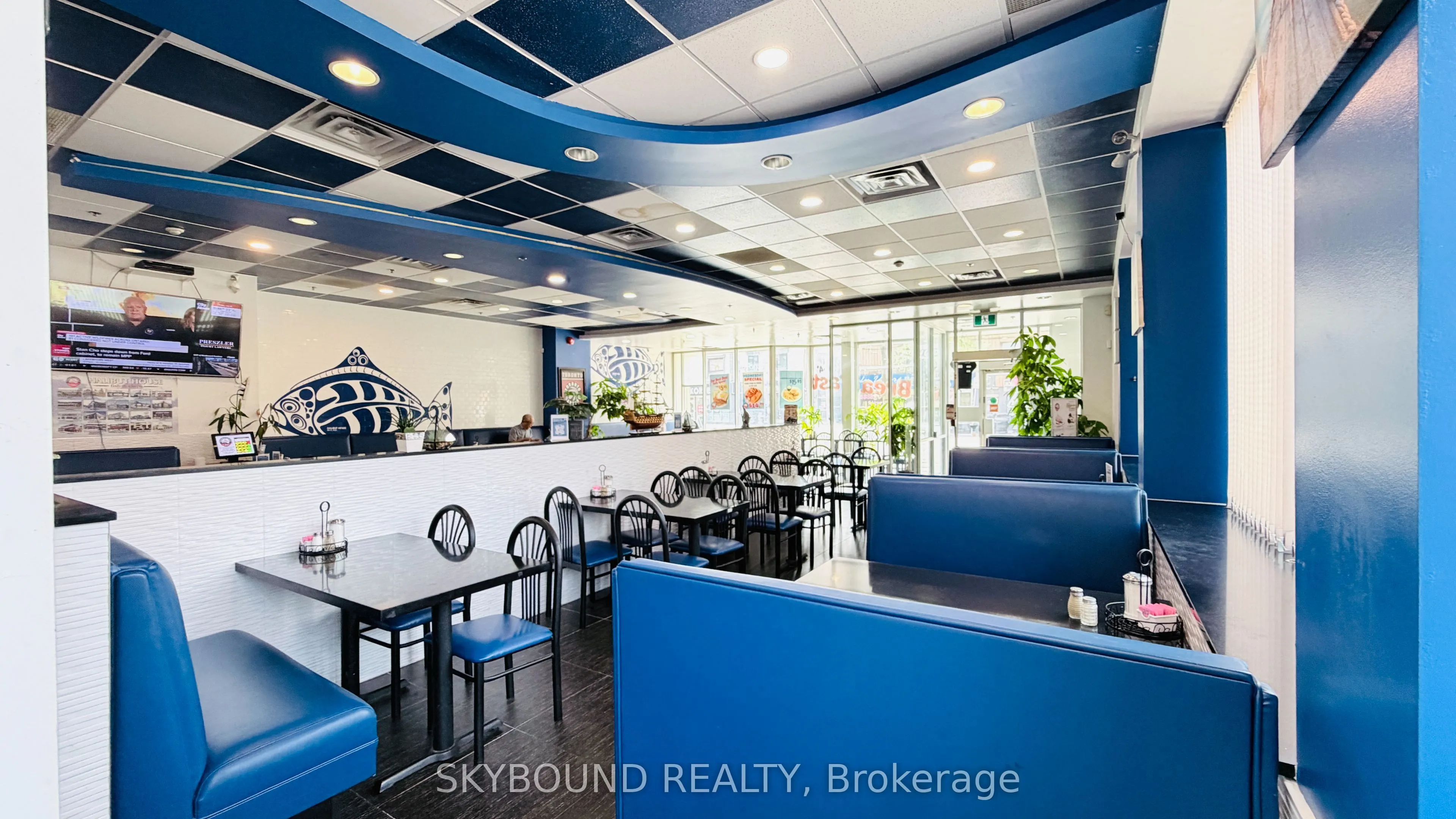 2814 Lakeshore Boulevard W #2