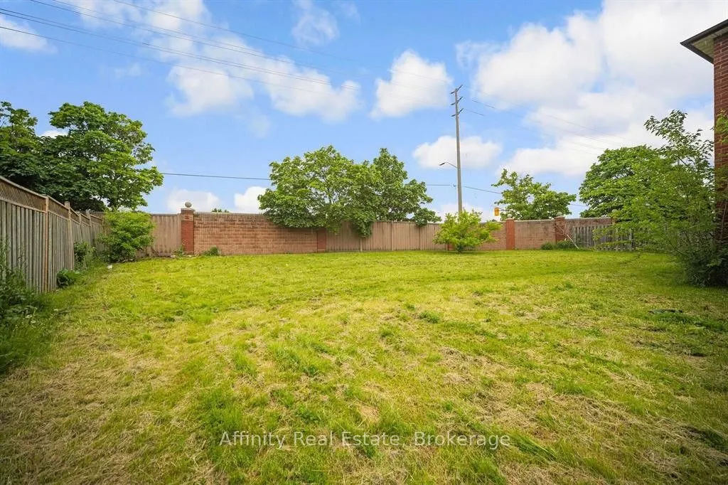 692 Huntington Ridge Drive