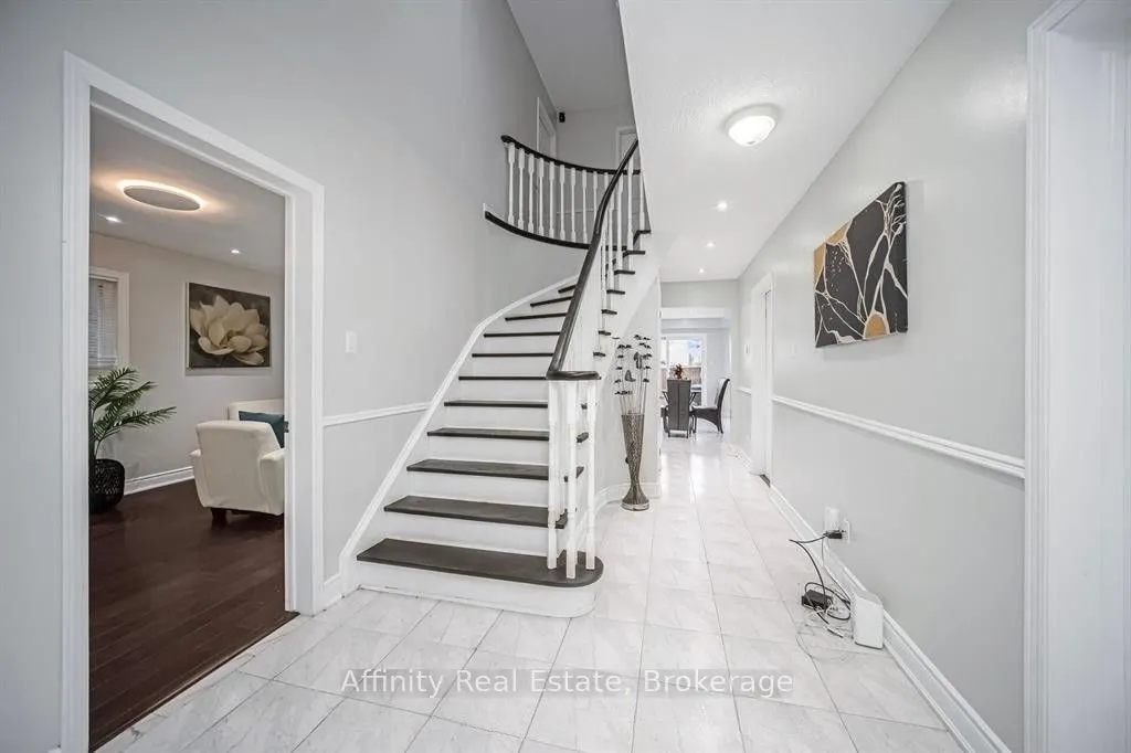 692 Huntington Ridge Drive