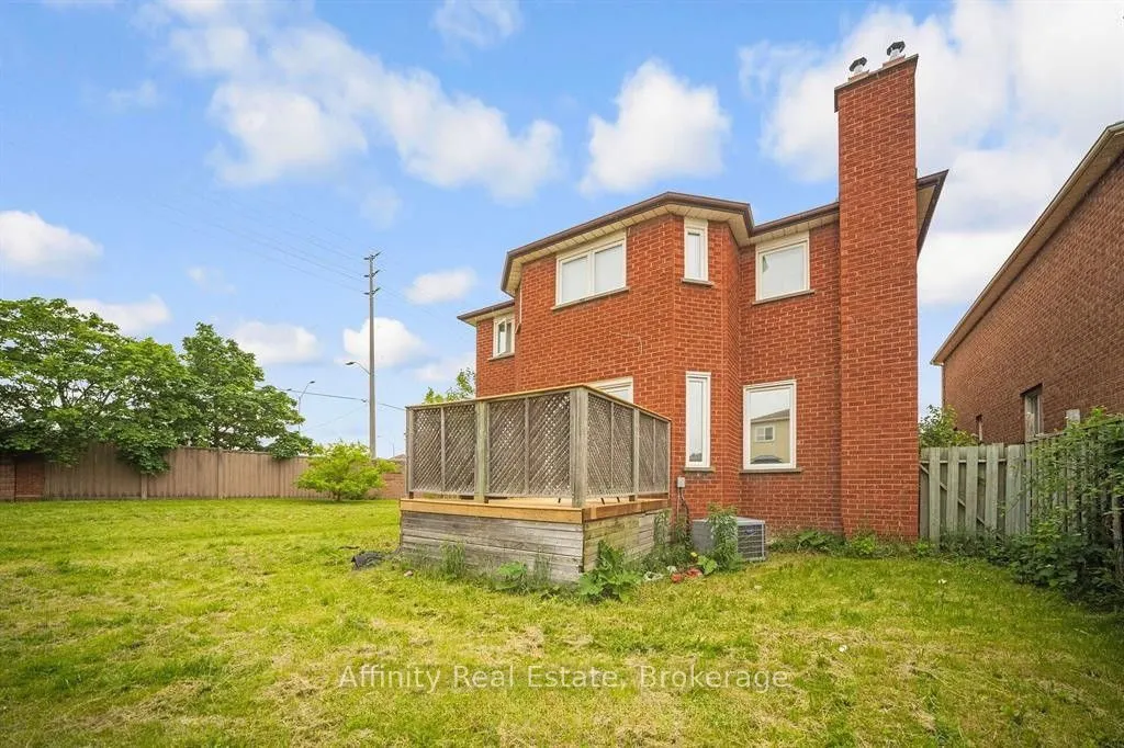 692 Huntington Ridge Drive