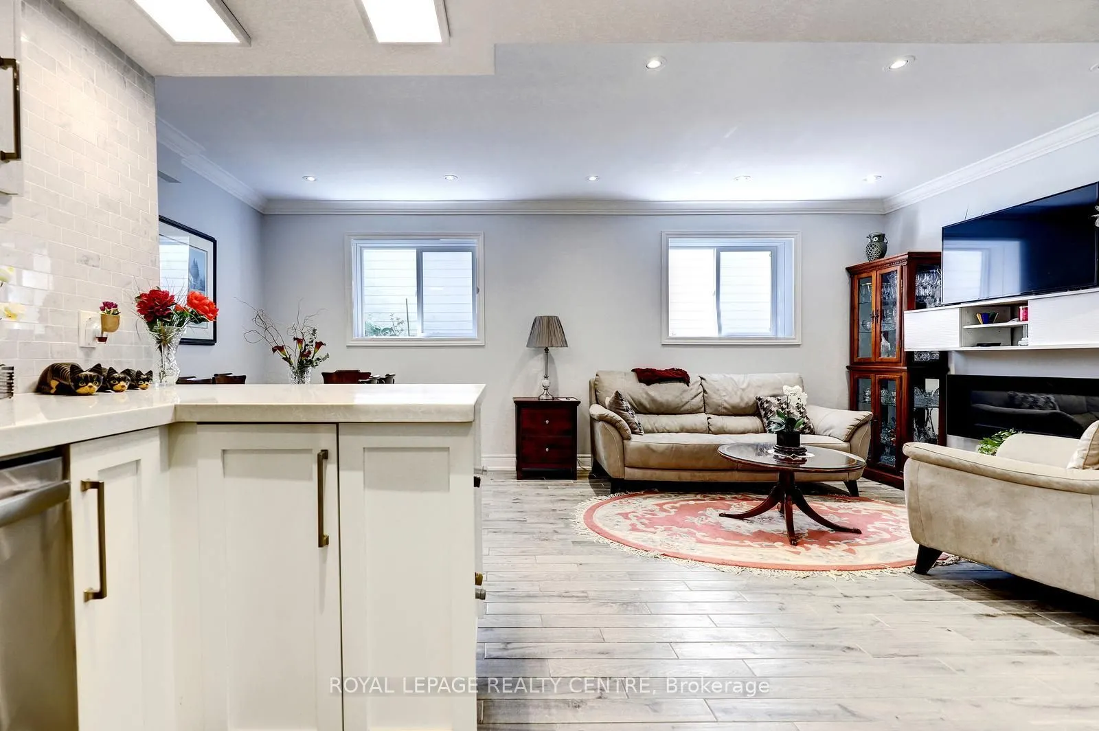 1296 Woodhill Court