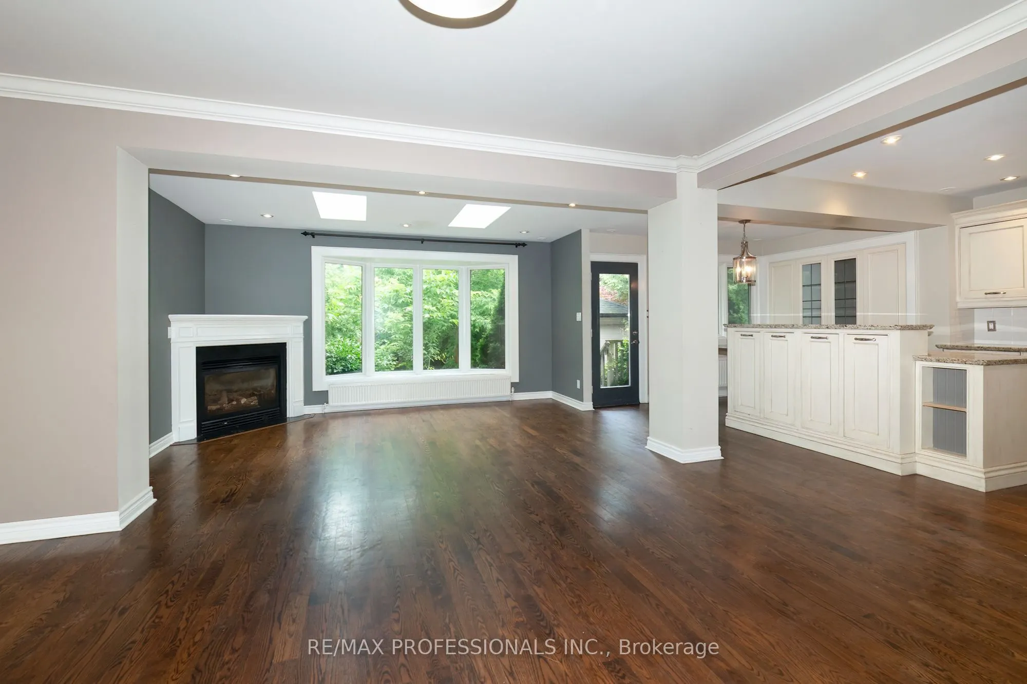 61 Grenview Boulevard N