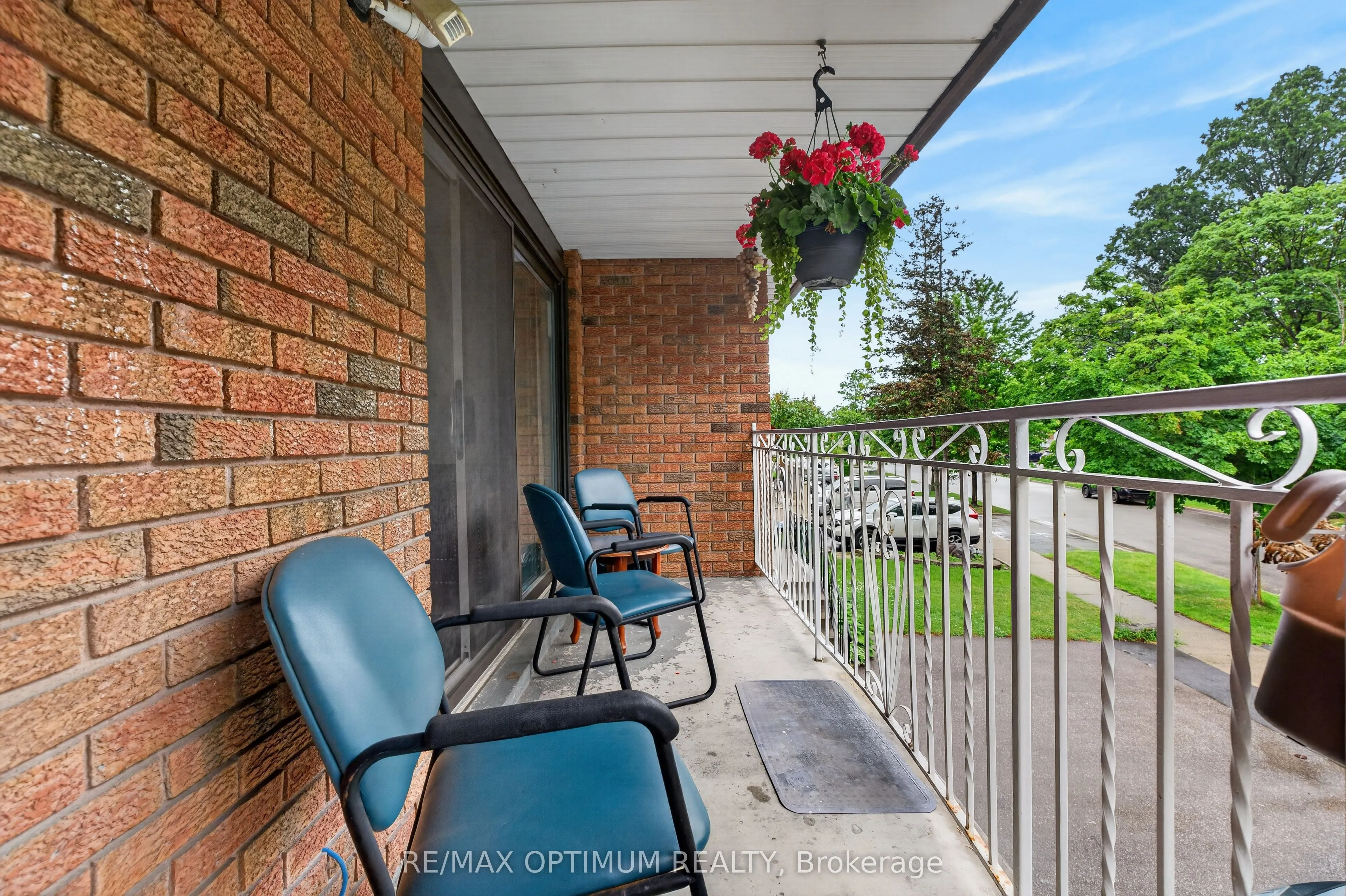 18 Curtis Drive