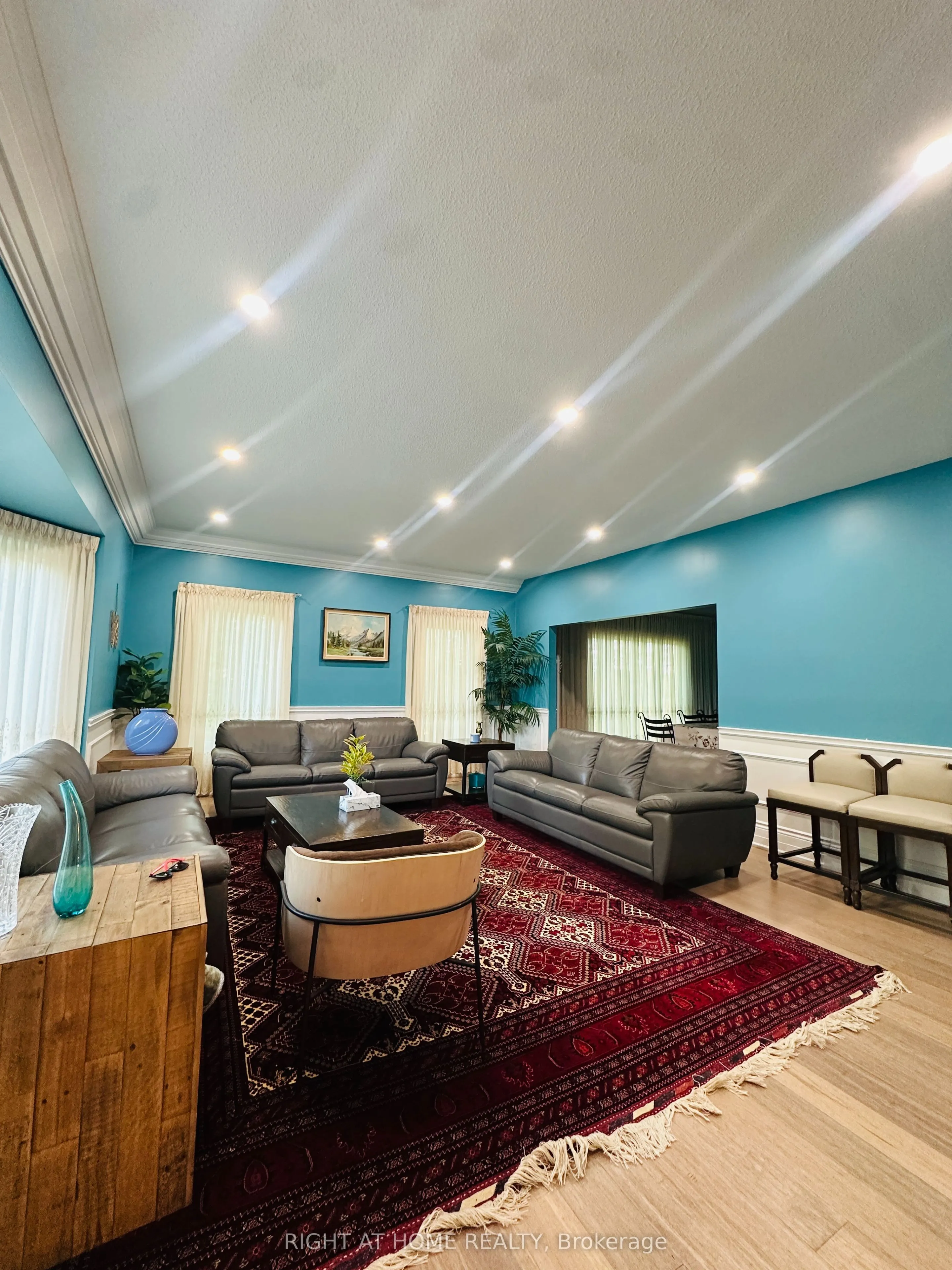 12 Keily Crescent E