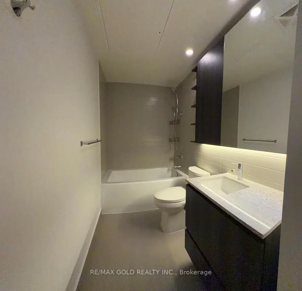 21 Park Street E #318
