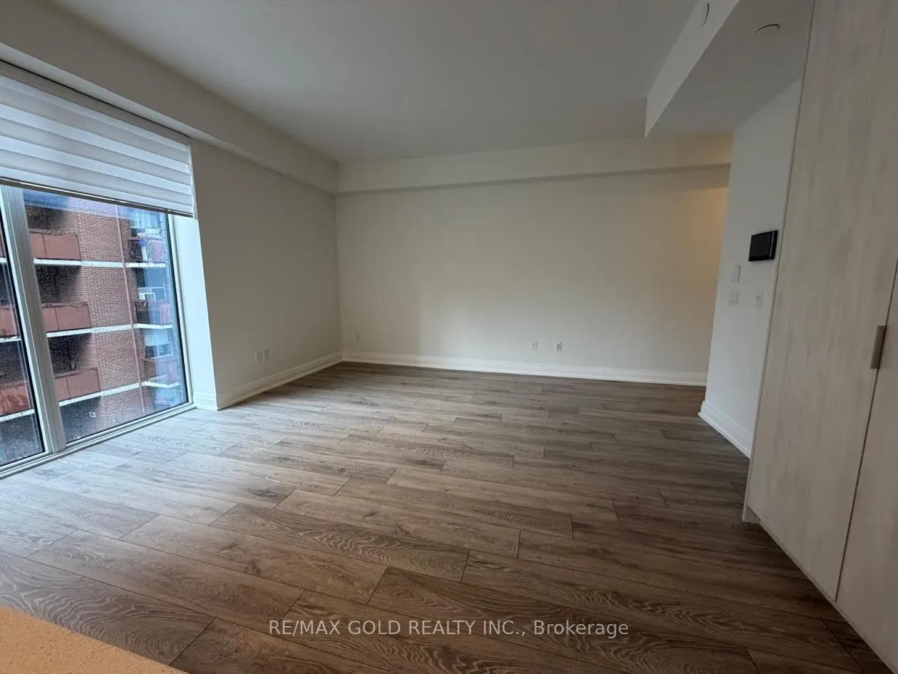 21 Park Street E #318