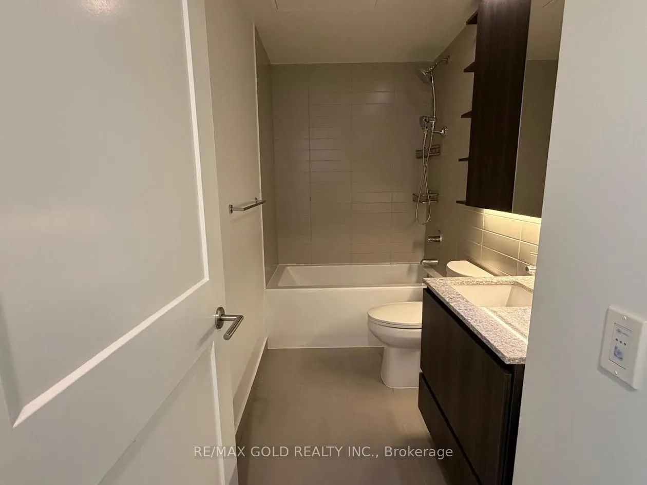 21 Park Street E #318