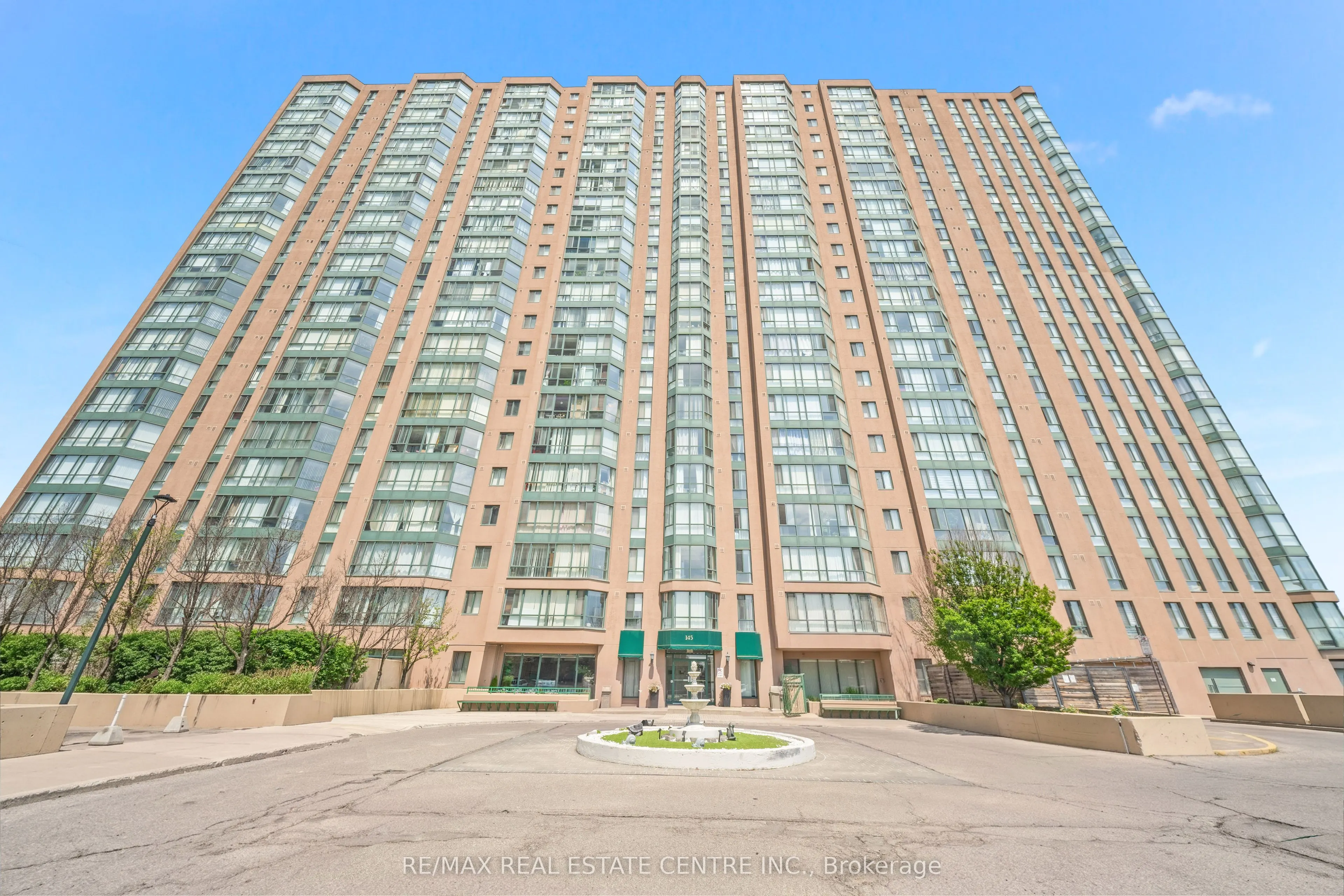 145 Hillcrest Avenue #1907