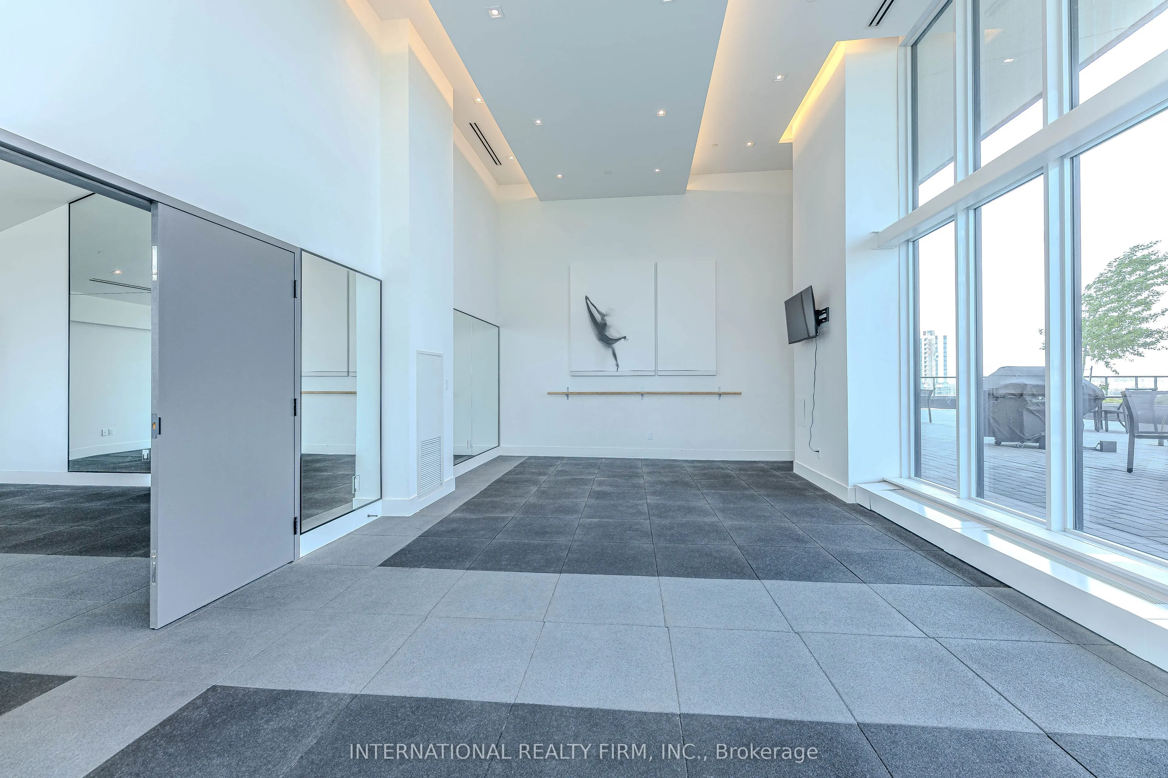 2481 Taunton Road #804