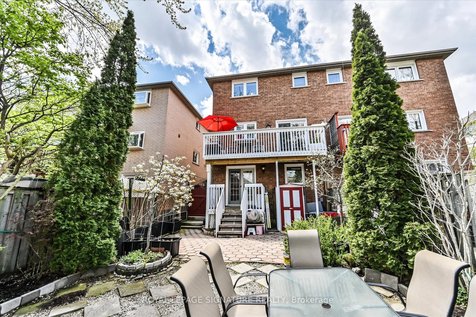 5481 Palmerston Crescent