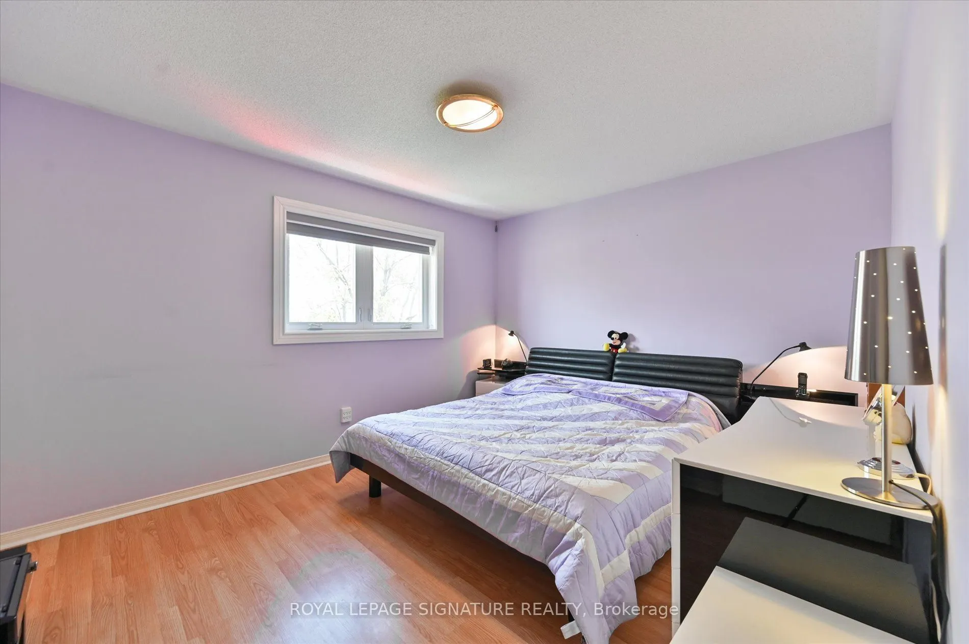 5481 Palmerston Crescent
