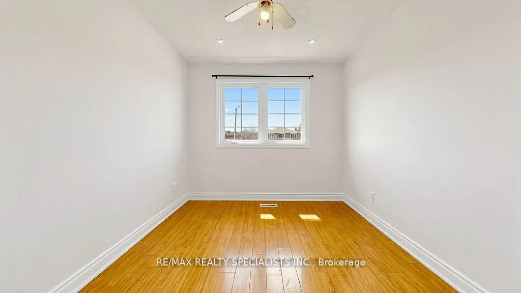 59 Sunforest Drive