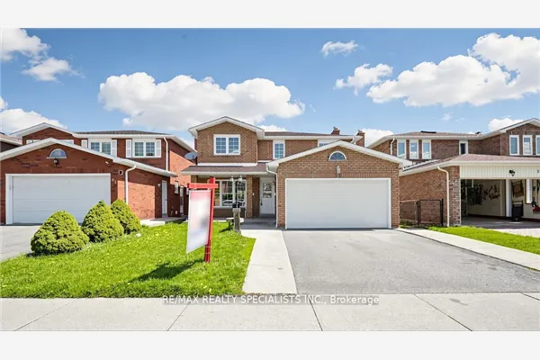 59 Sunforest Drive