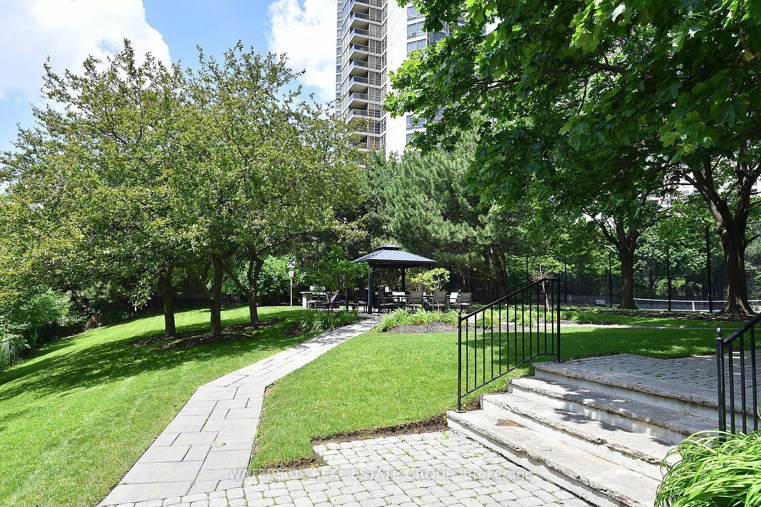 55 Kingsbridge Garden Circle #2210