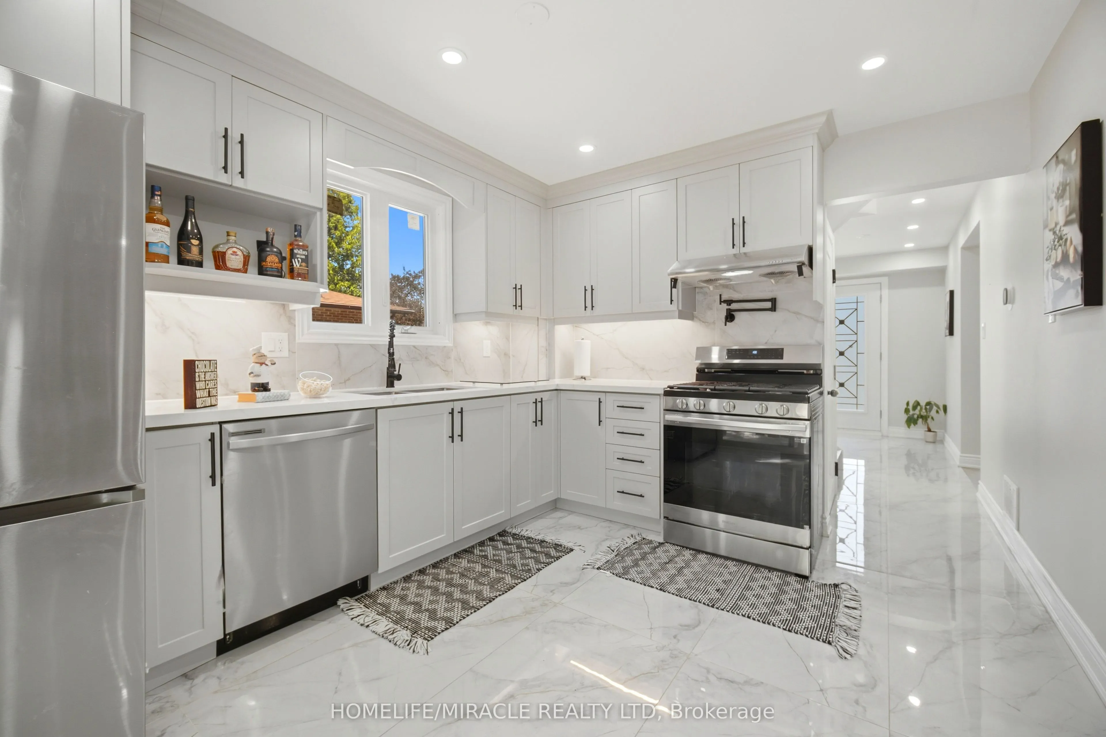 96 Bonham Boulevard