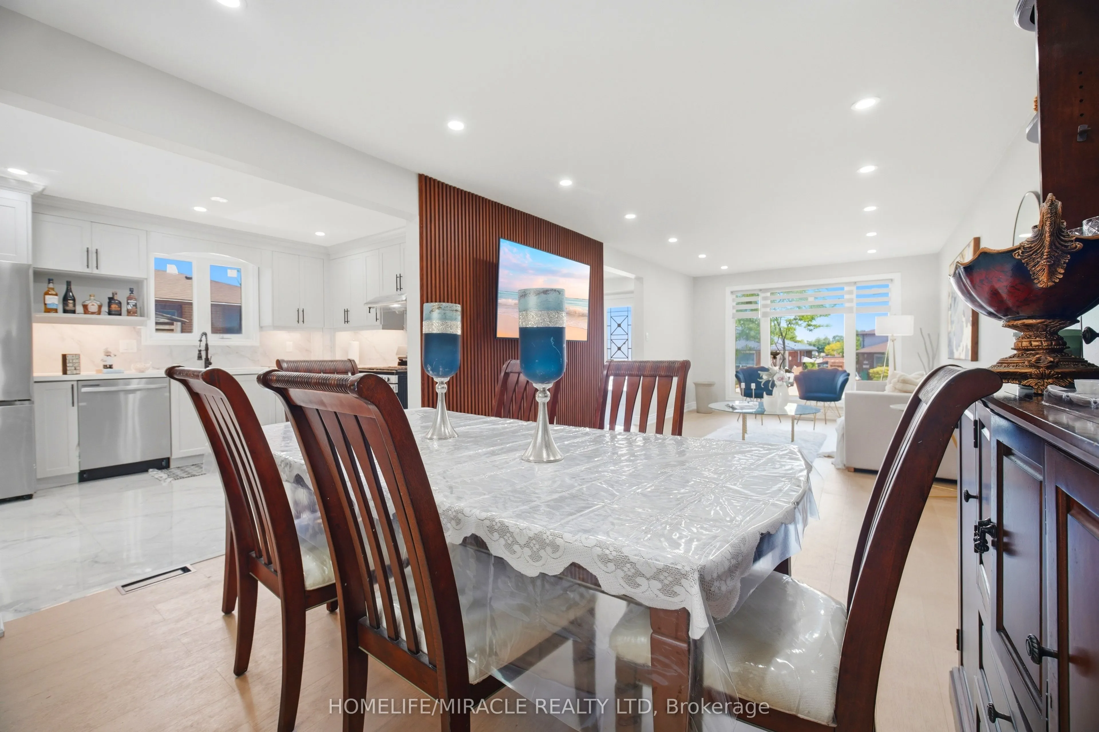 96 Bonham Boulevard