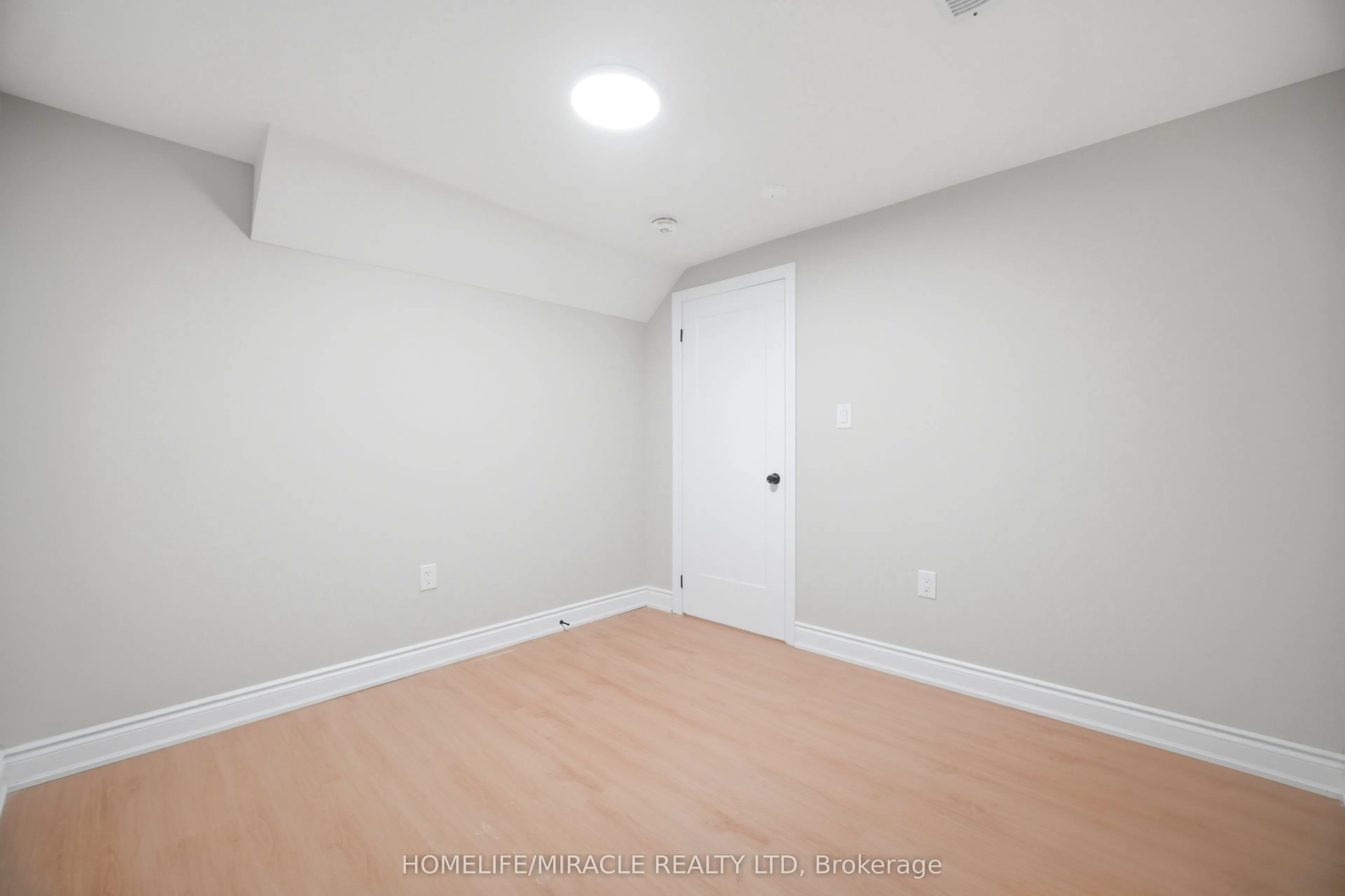 96 Bonham Boulevard