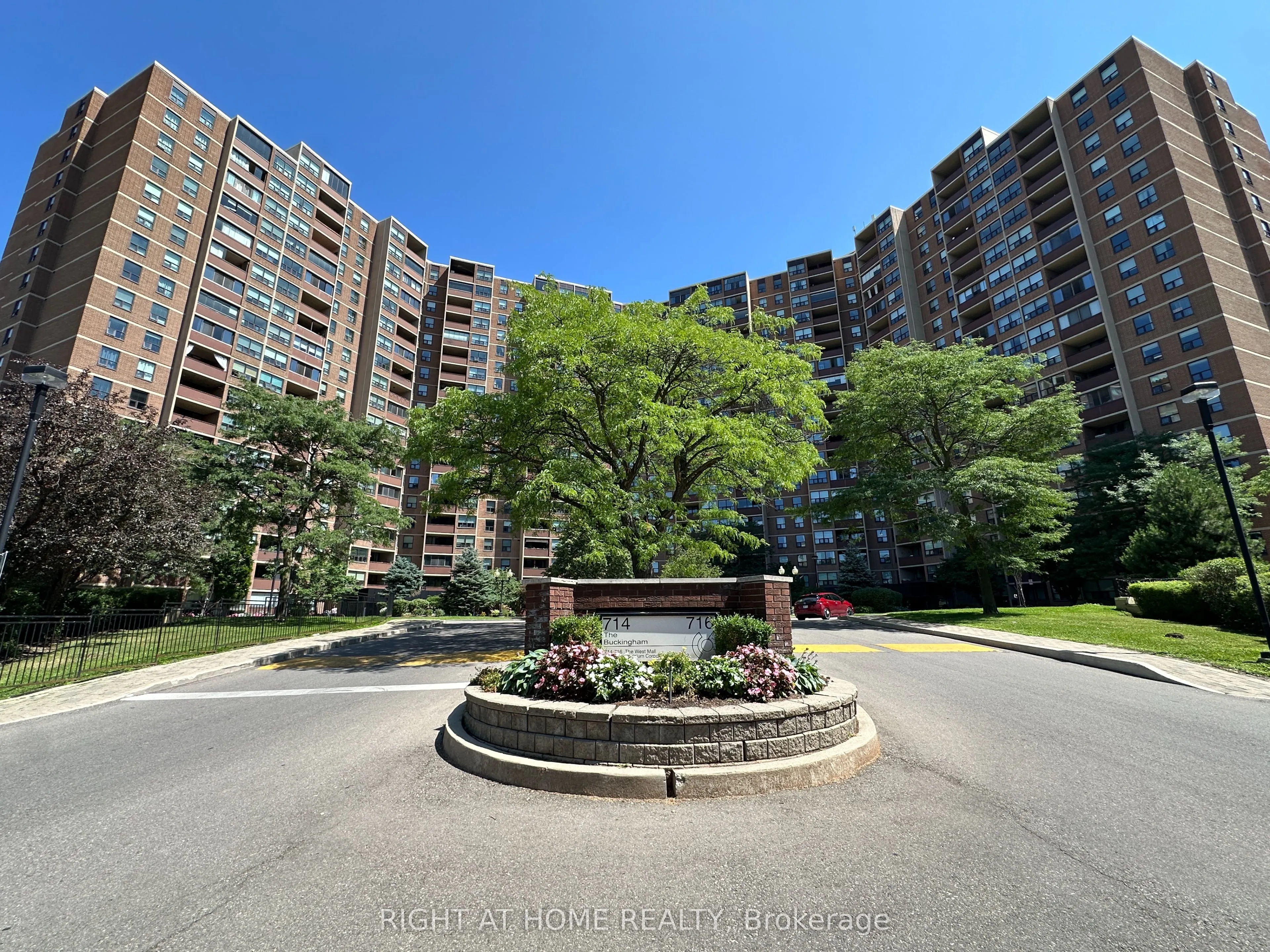 716 The West Mall #1507