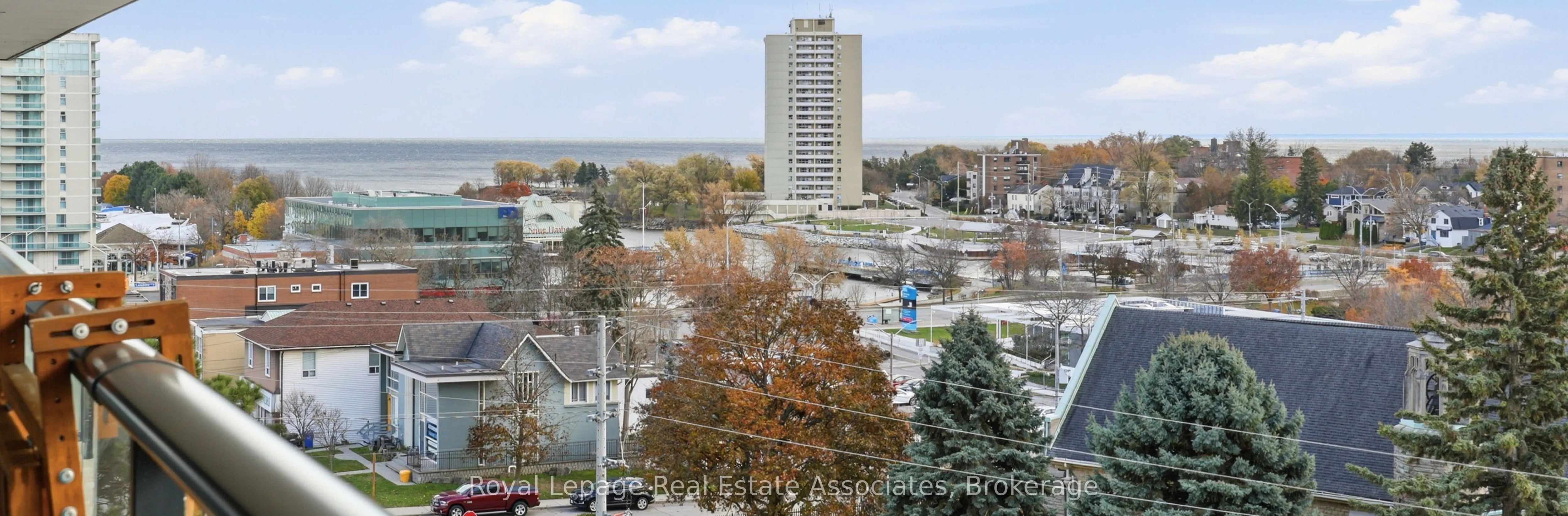 21 Park Street E #805