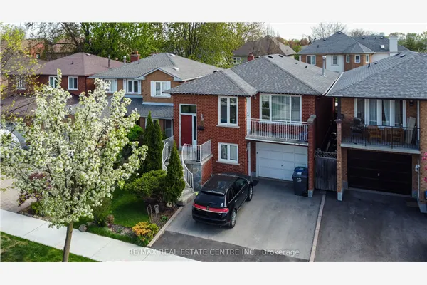 4386 Curia Crescent