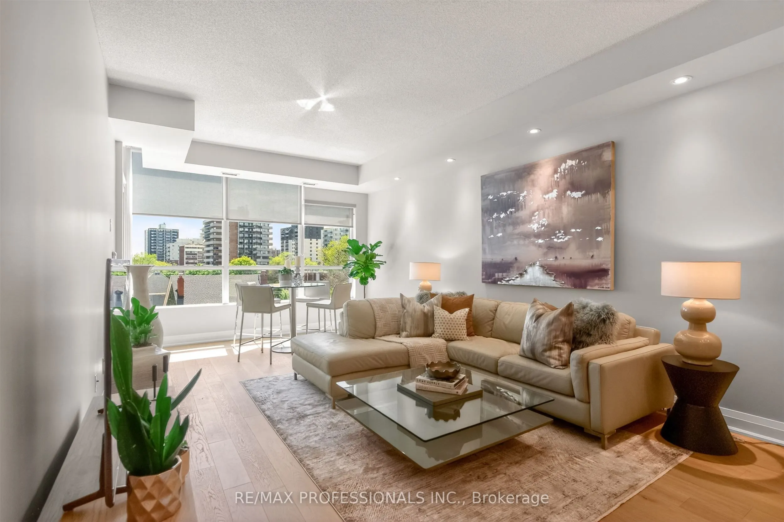 1 Hurontario Street #413