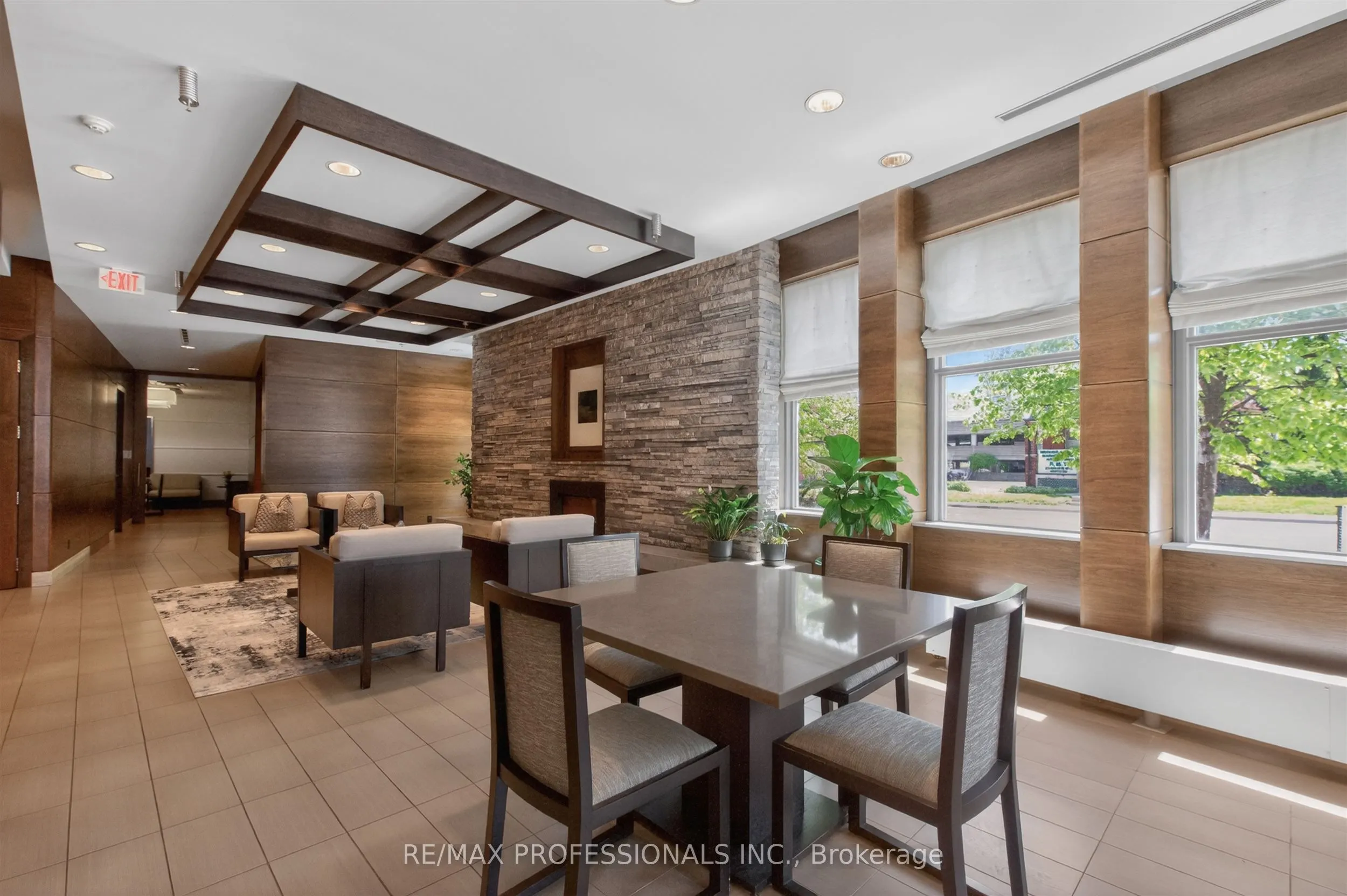 1 Hurontario Street #413