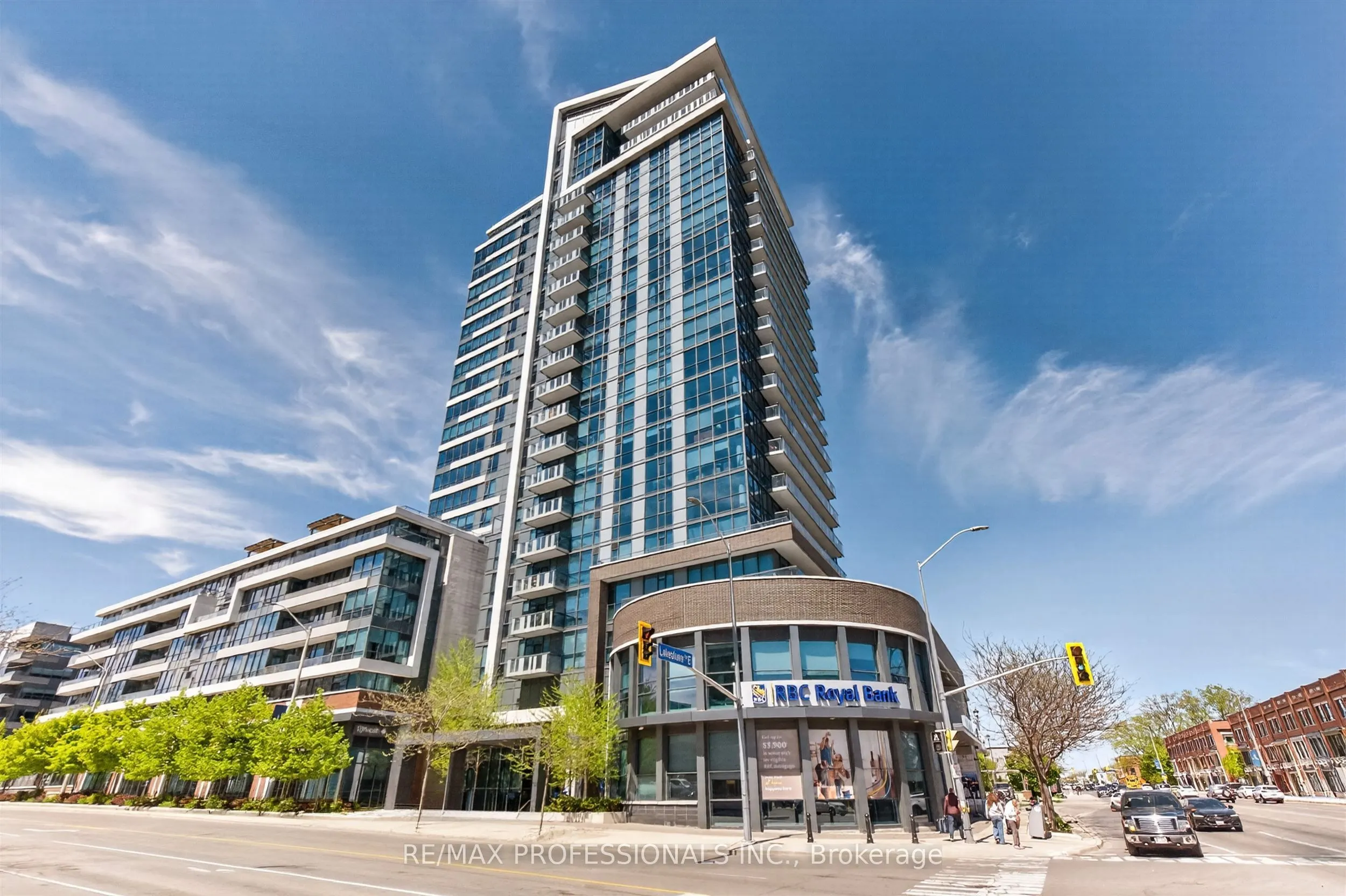 1 Hurontario Street #413