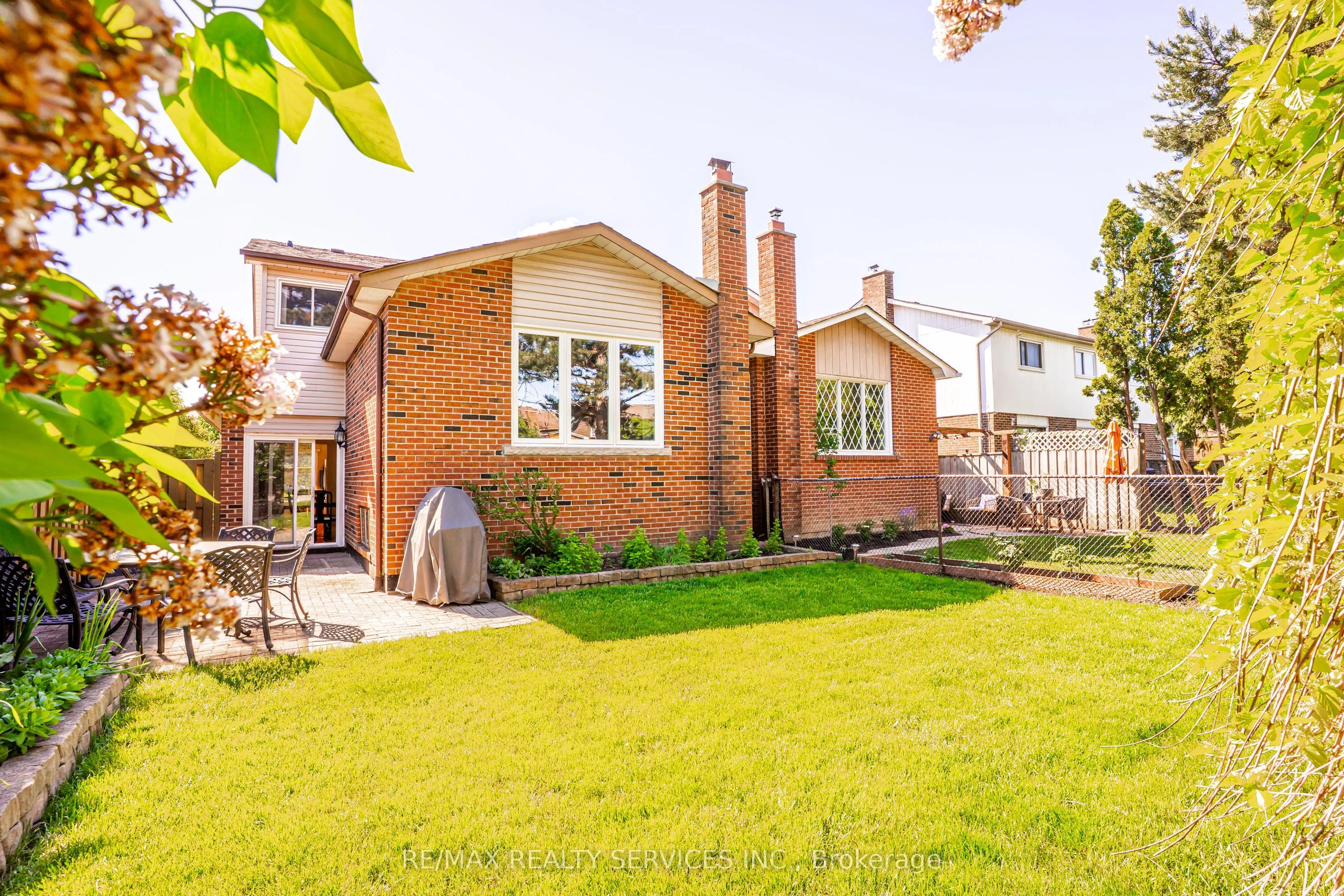 32 Winterfold Drive