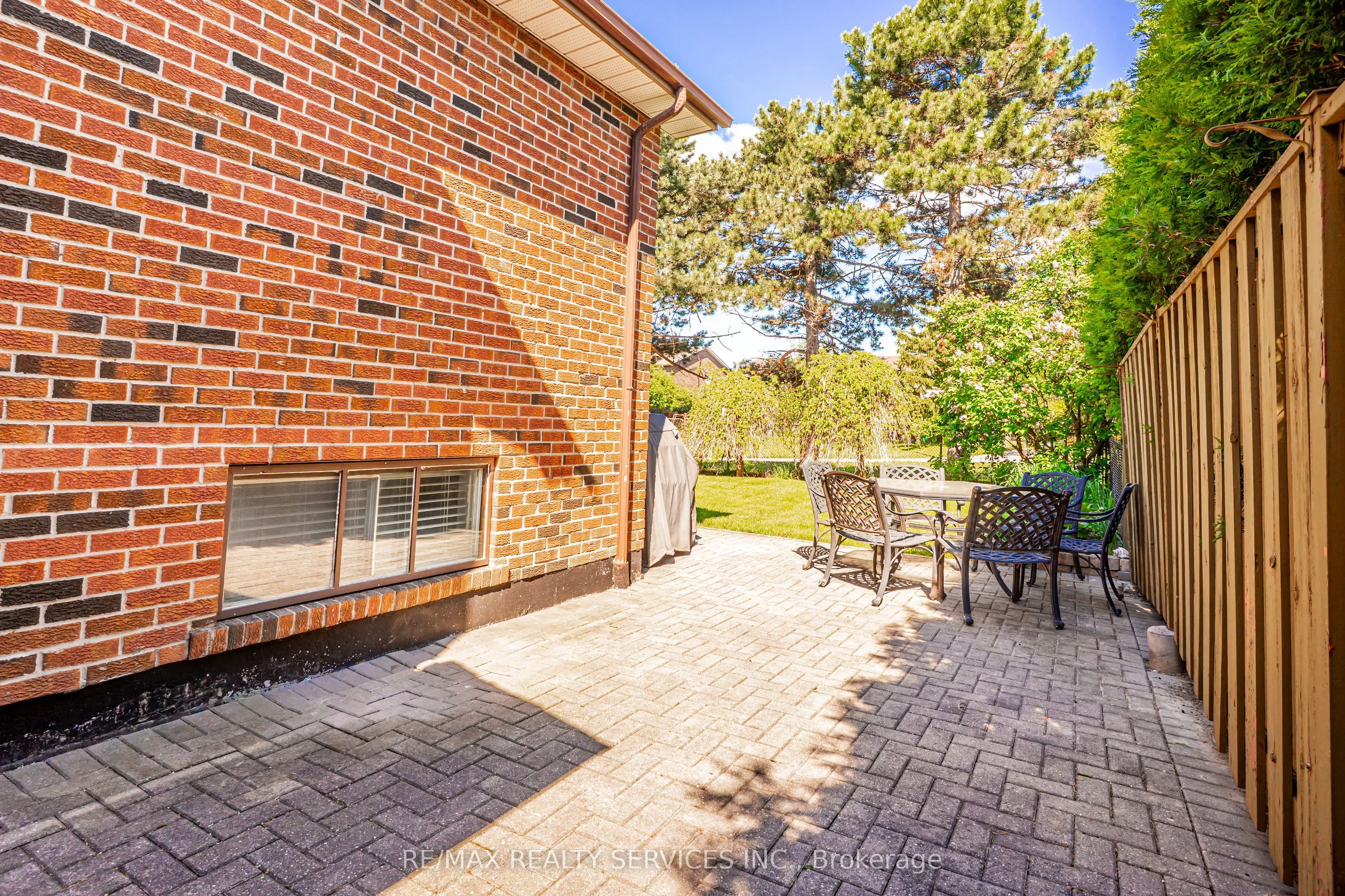 32 Winterfold Drive