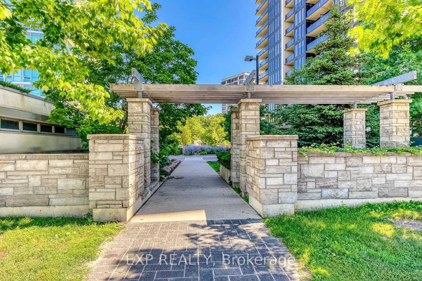 1035 Southdown Road #1605