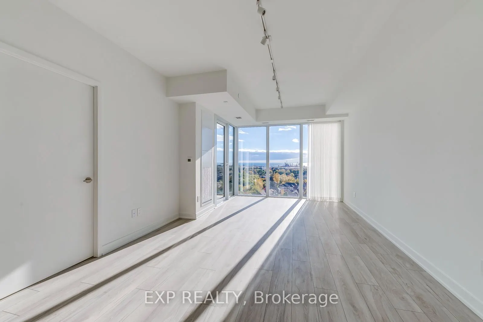 1035 Southdown Road #1605