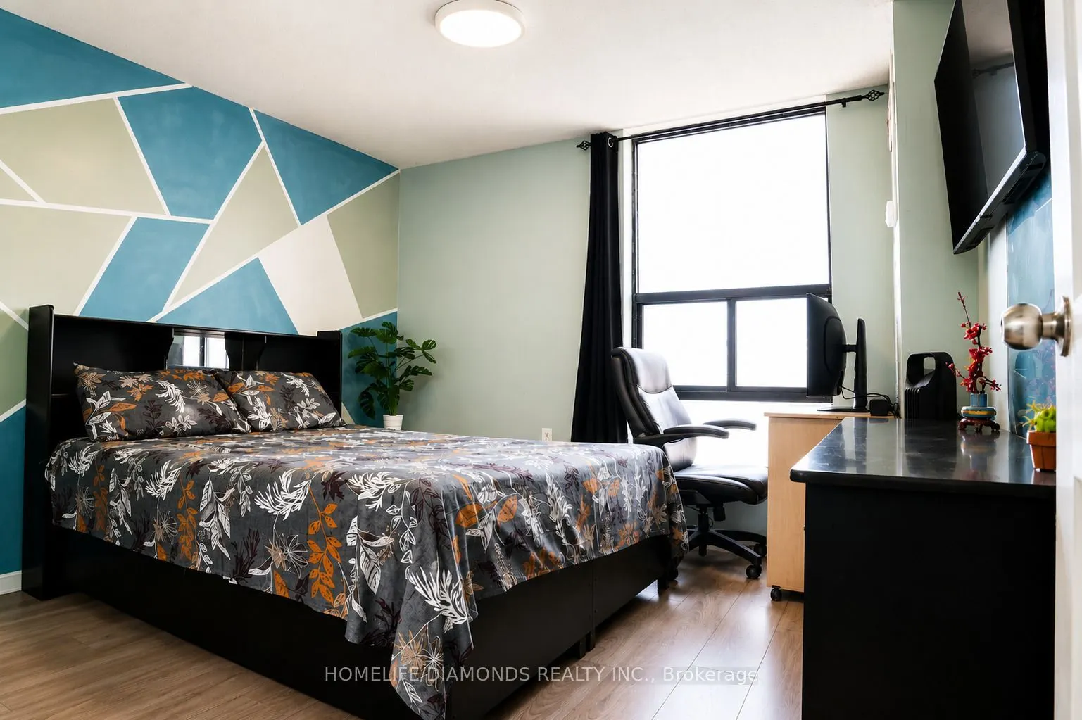 18 Knightsbridge Road #1411
