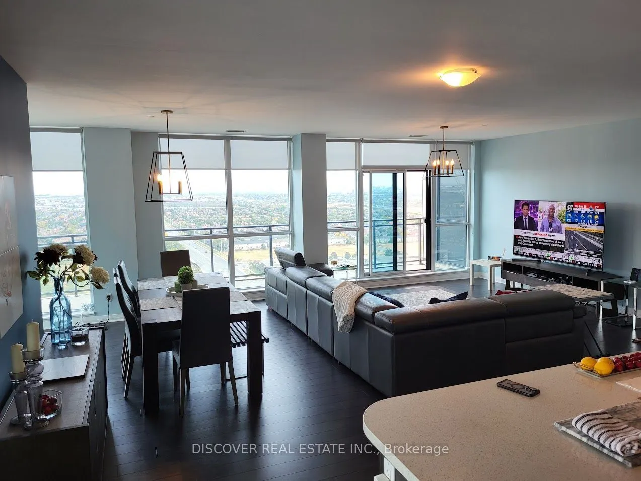 55 Eglinton Avenue W #2402