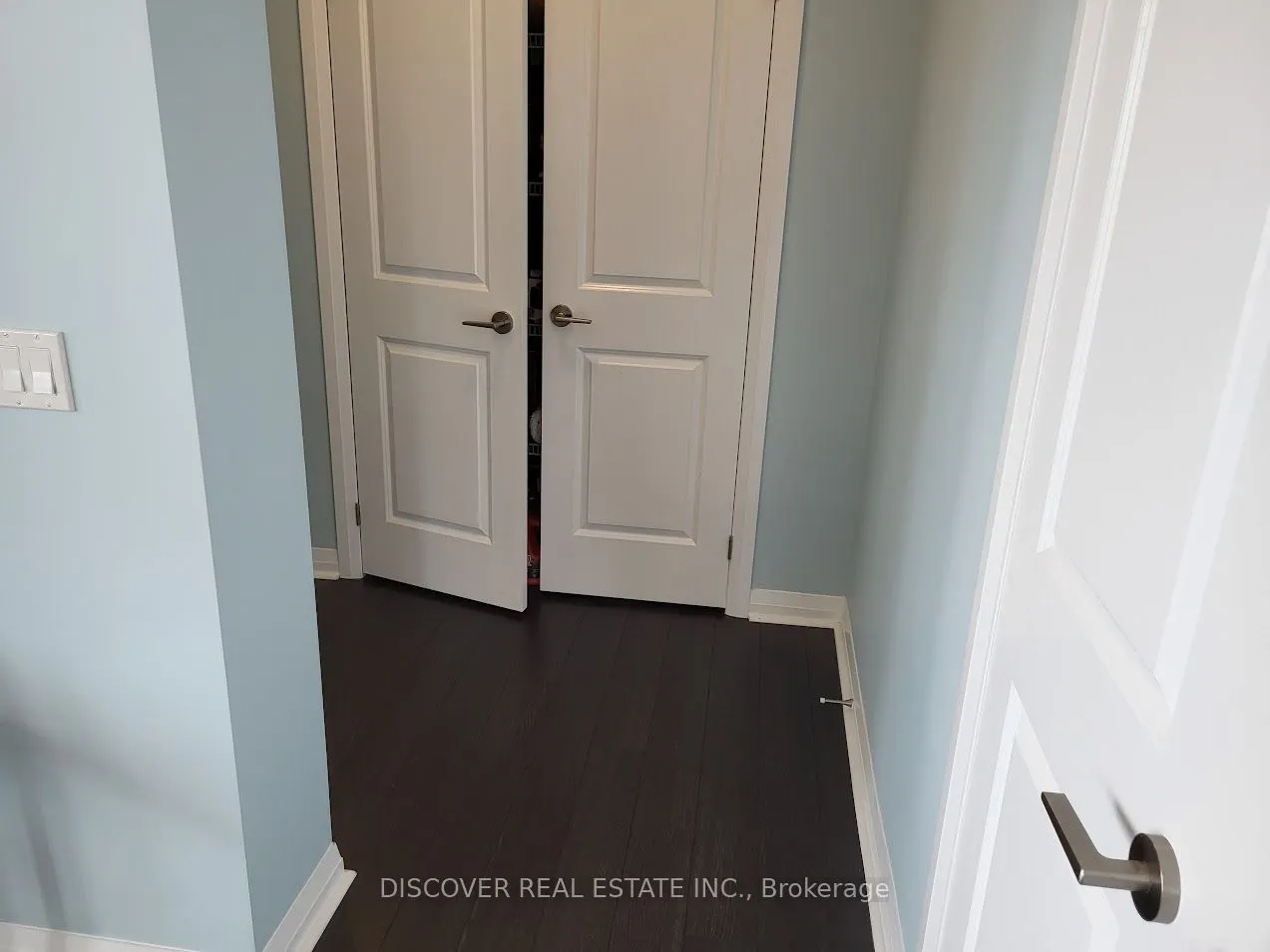 55 Eglinton Avenue W #2402