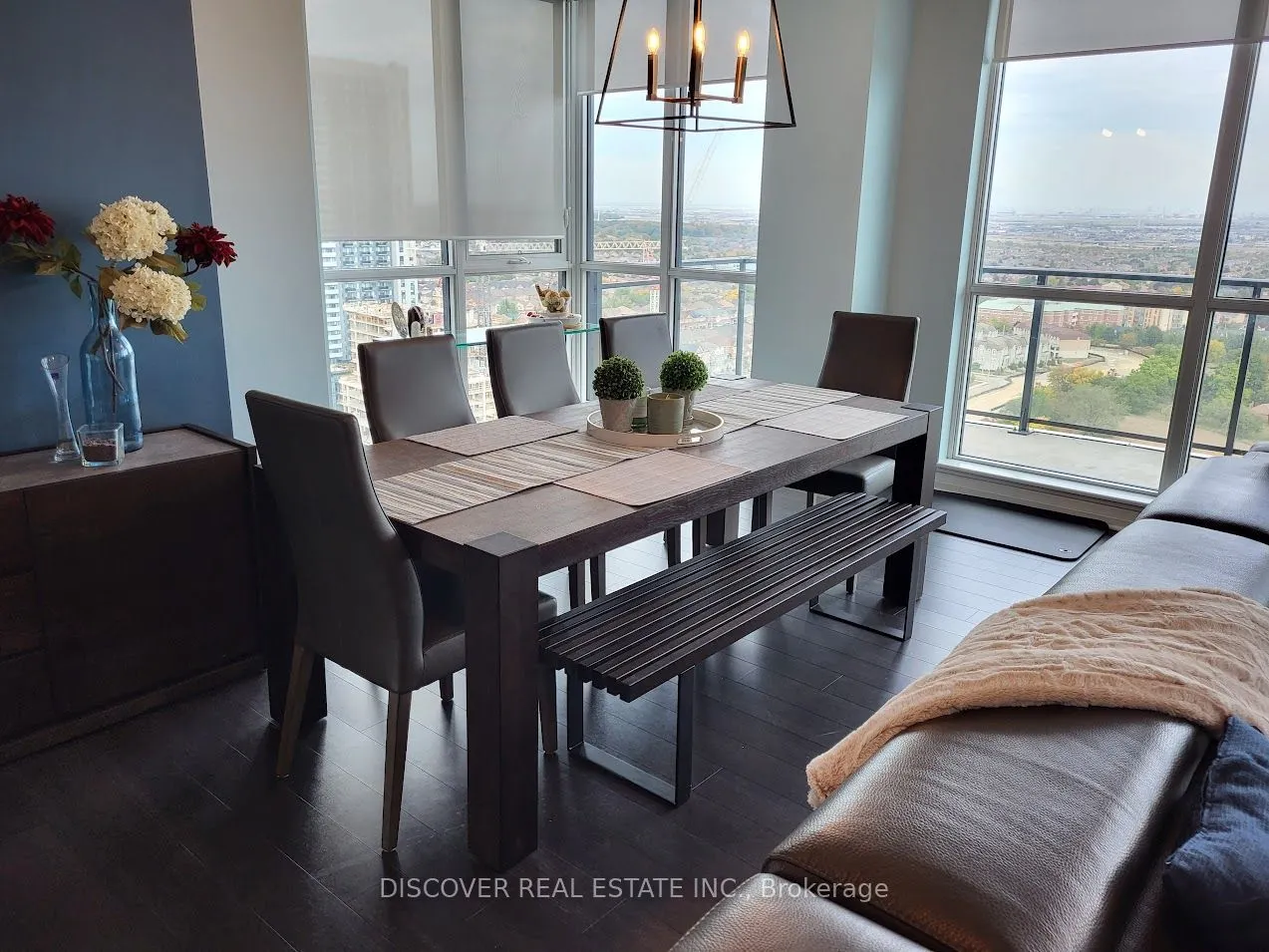 55 Eglinton Avenue W #2402