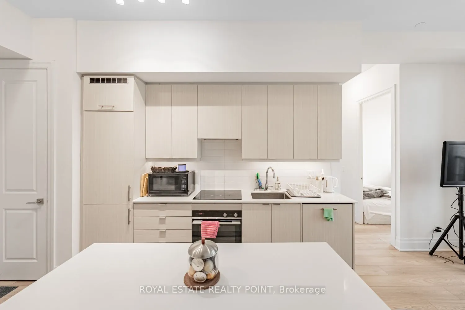36 Elm Drive W #PH-02