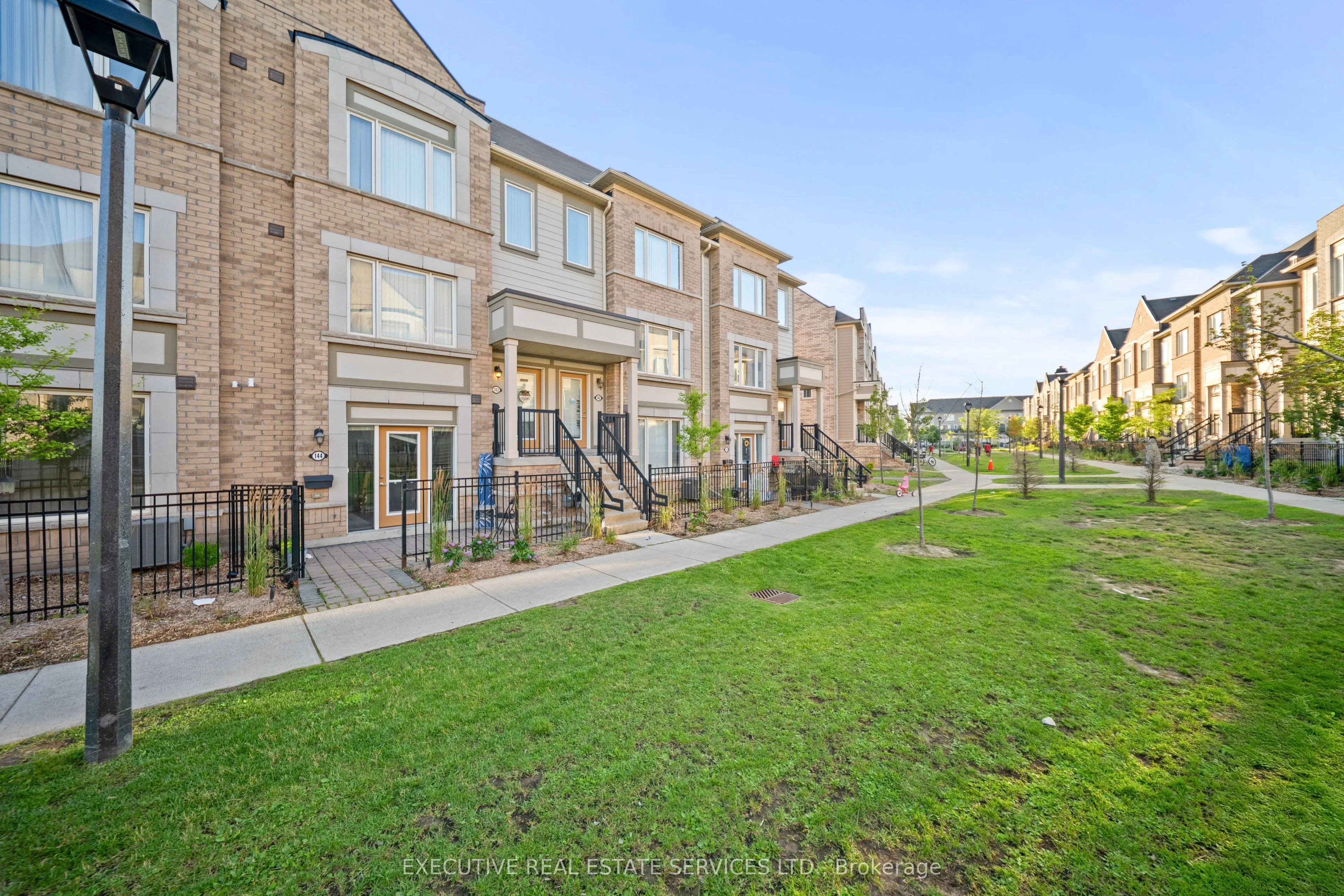 1 Beckenrose Court #144