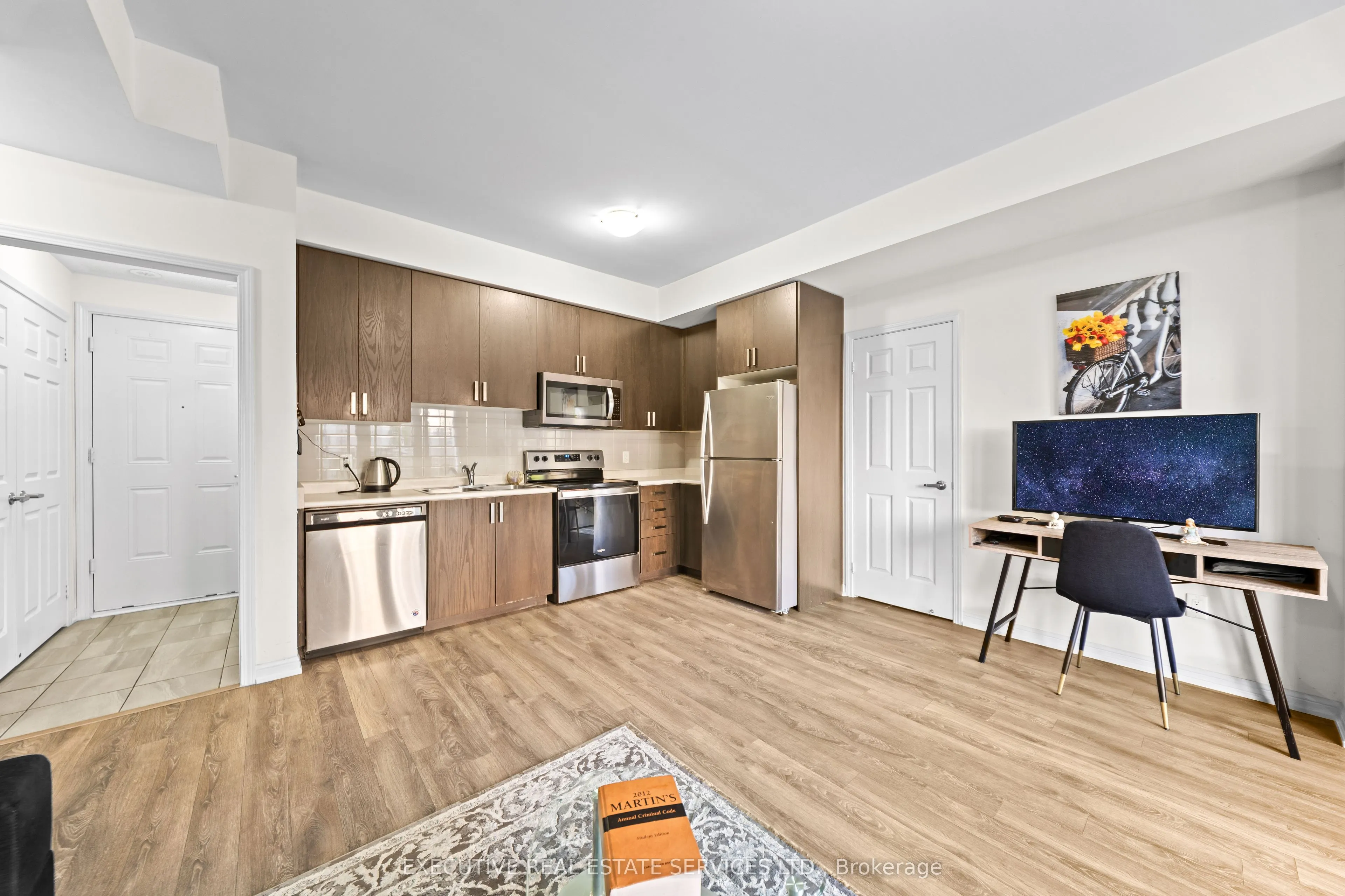 1 Beckenrose Court #144