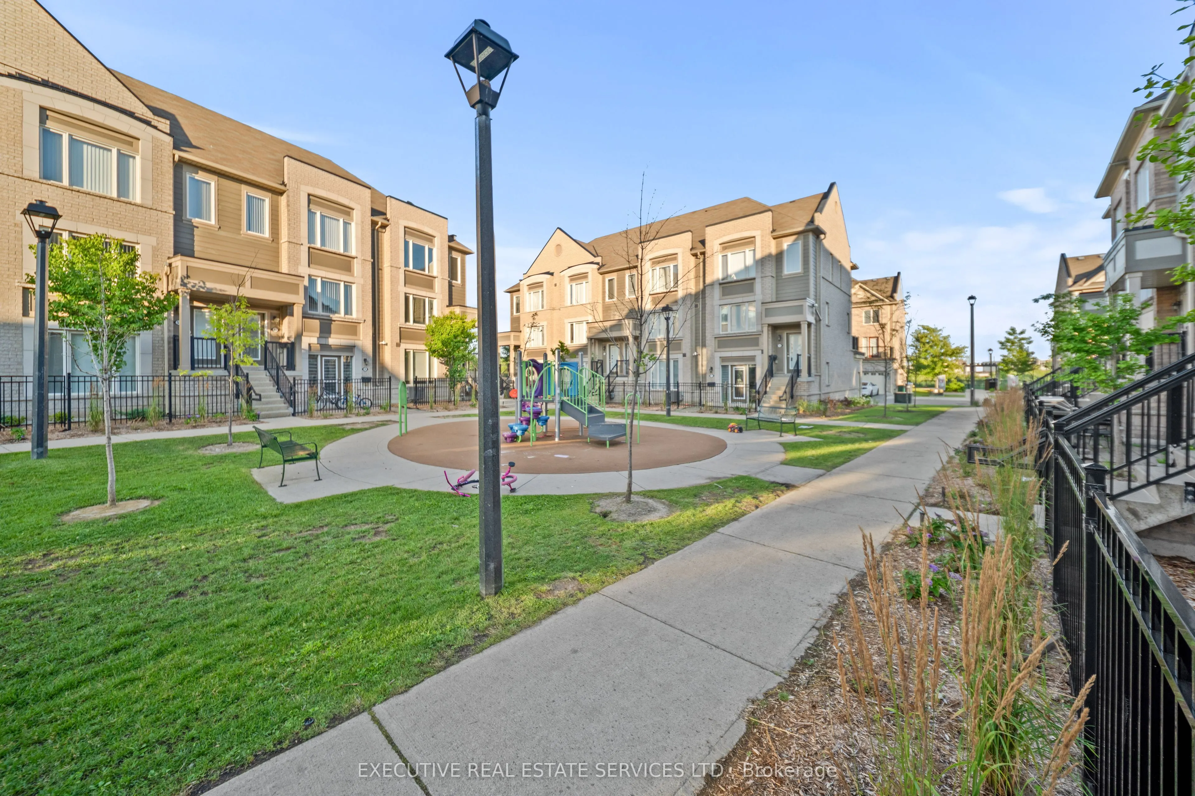 1 Beckenrose Court #144