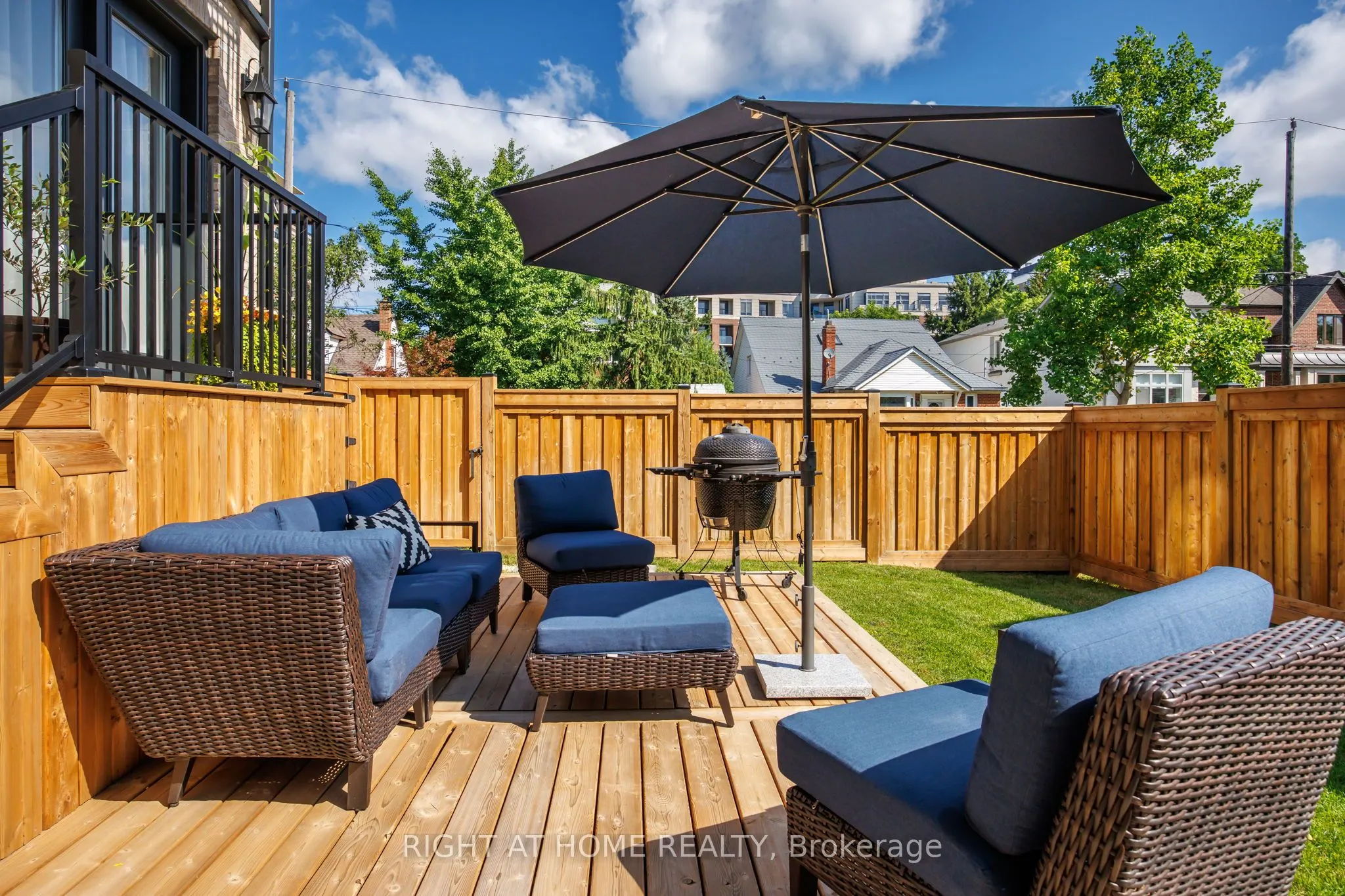 33 Thorndale Avenue